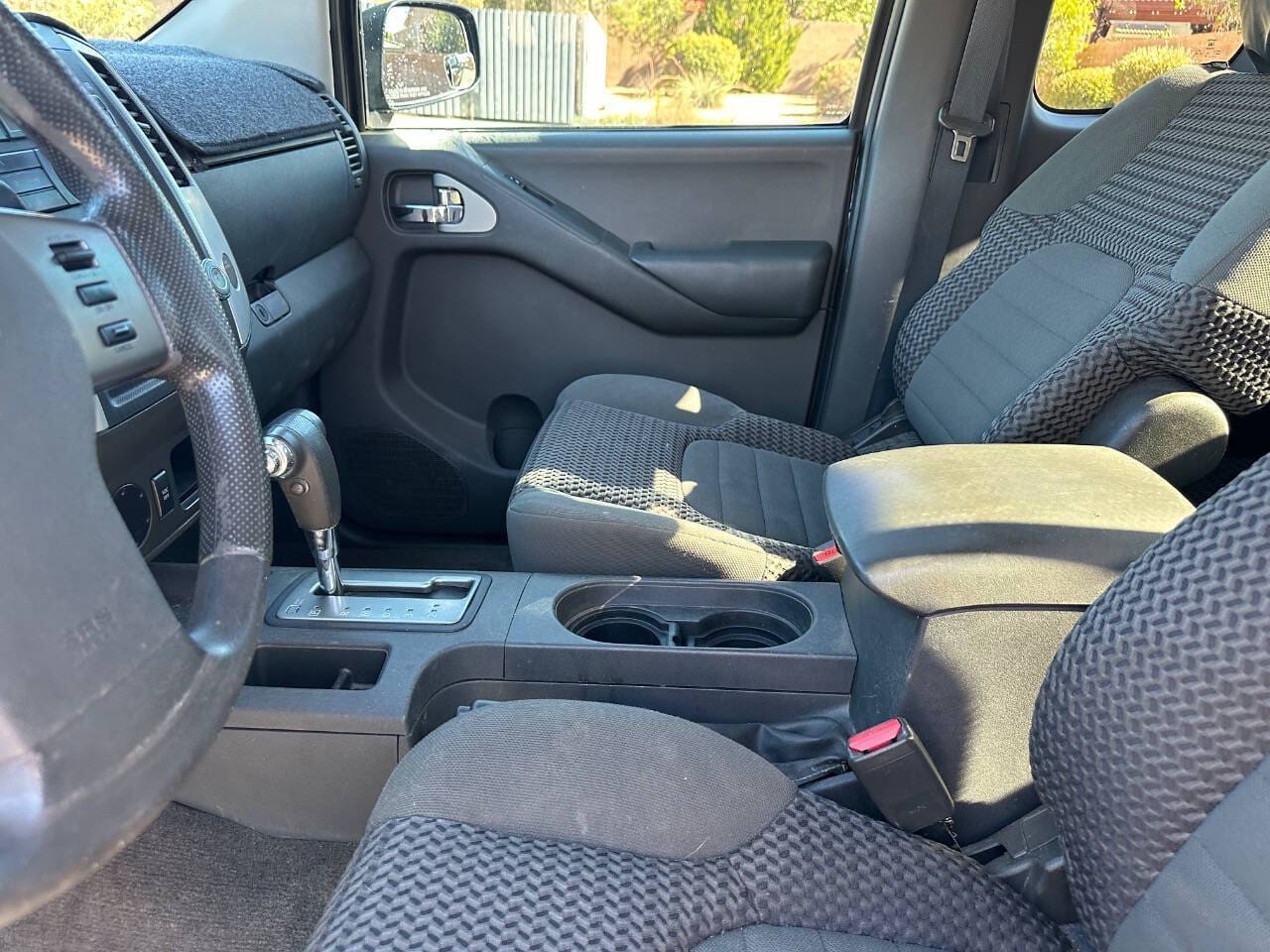 2010 Nissan Frontier - Image 10