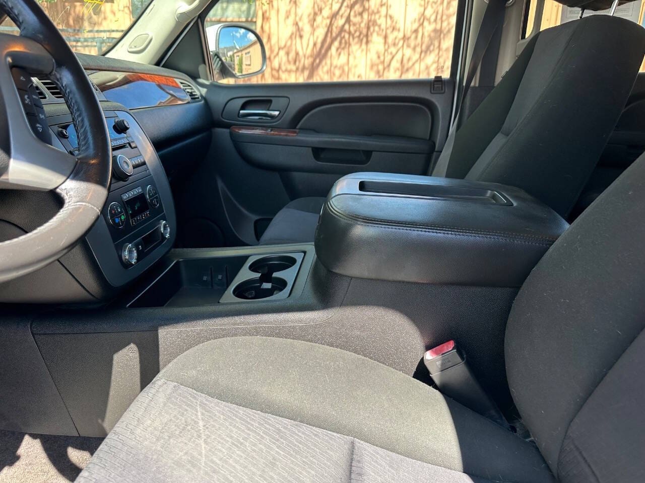 2011 GMC Yukon - Image 10