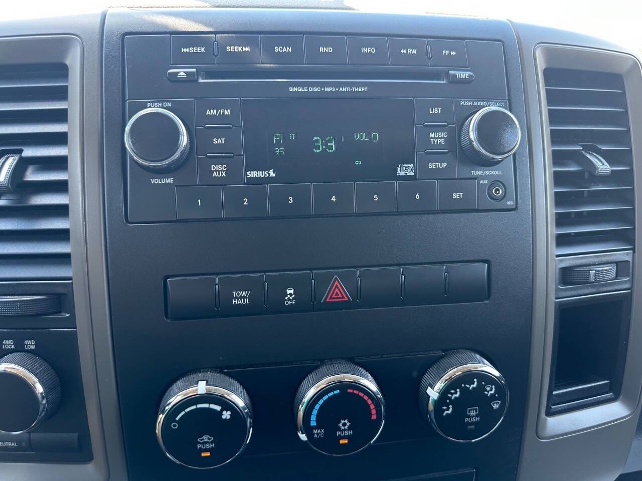 2012 RAM 1500 - Image 13