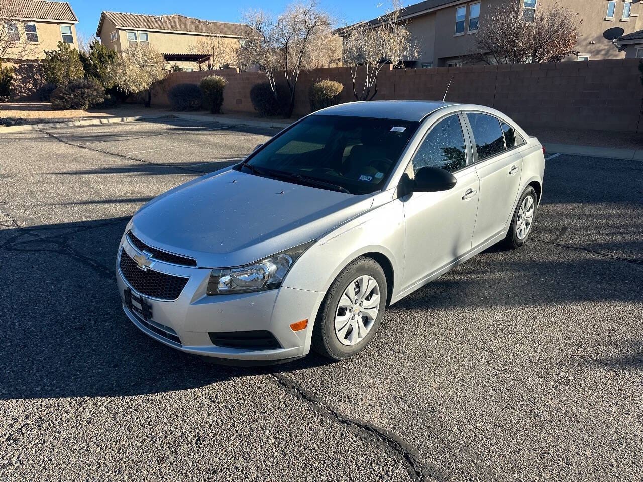 2013 Chevrolet Cruze - Image 2