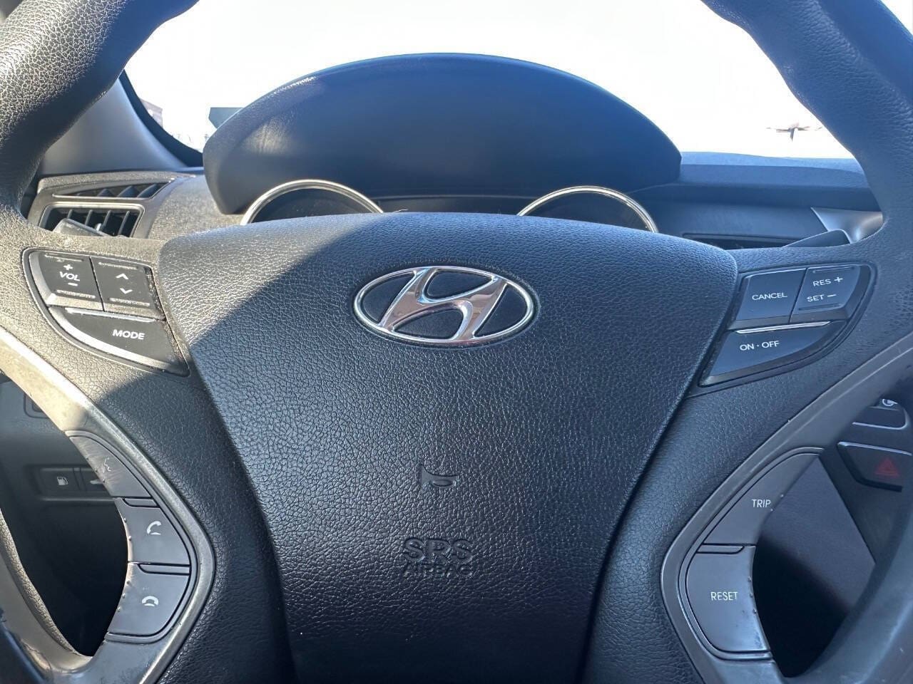 2013 Hyundai Sonata - Image 12