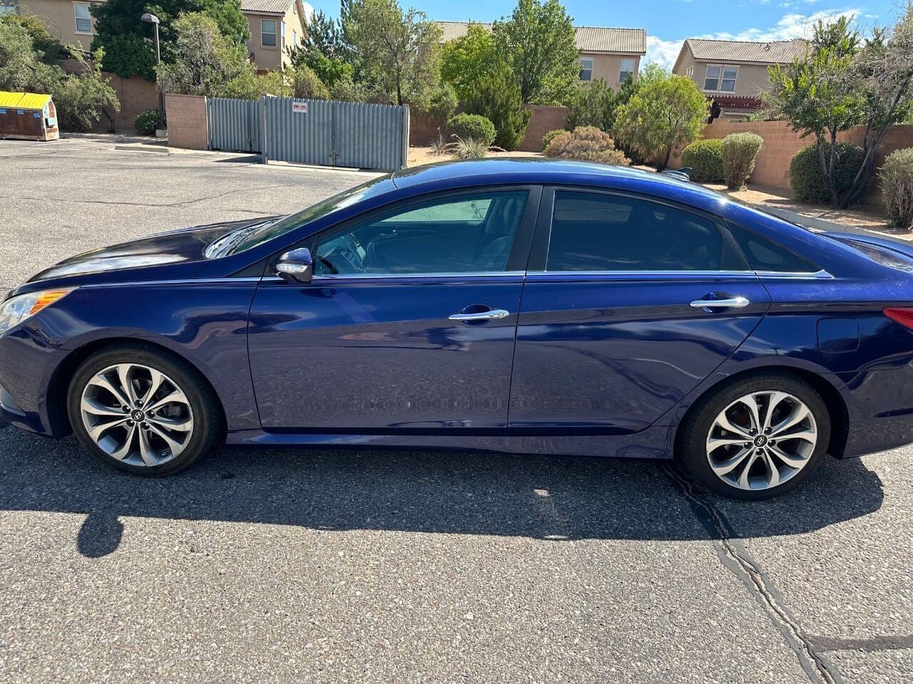 2014 Hyundai Sonata - Image 3