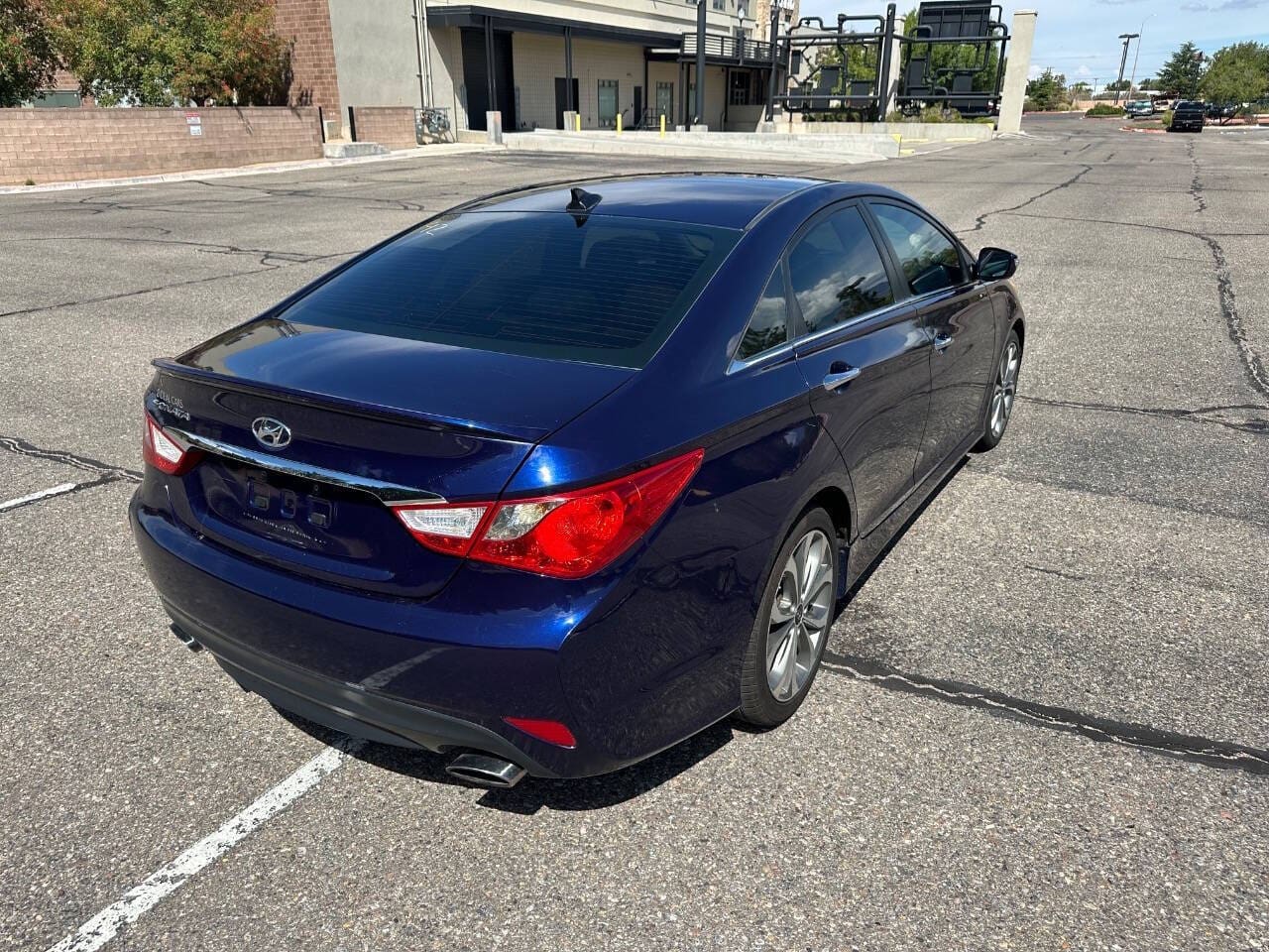 2014 Hyundai Sonata - Image 7