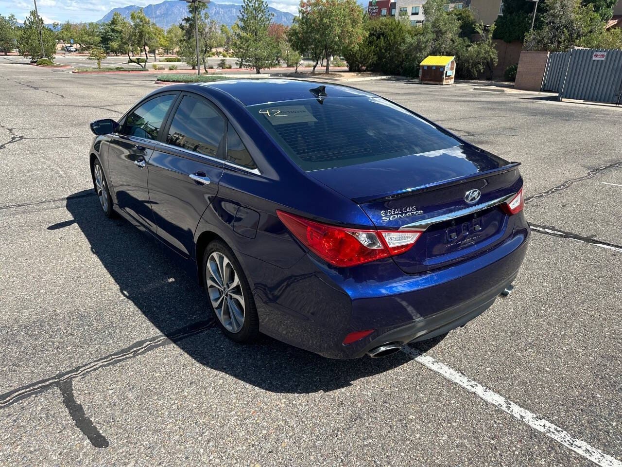 2014 Hyundai Sonata - Image 9