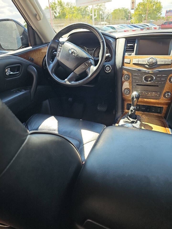 2014 Infiniti QX80 - Image 7