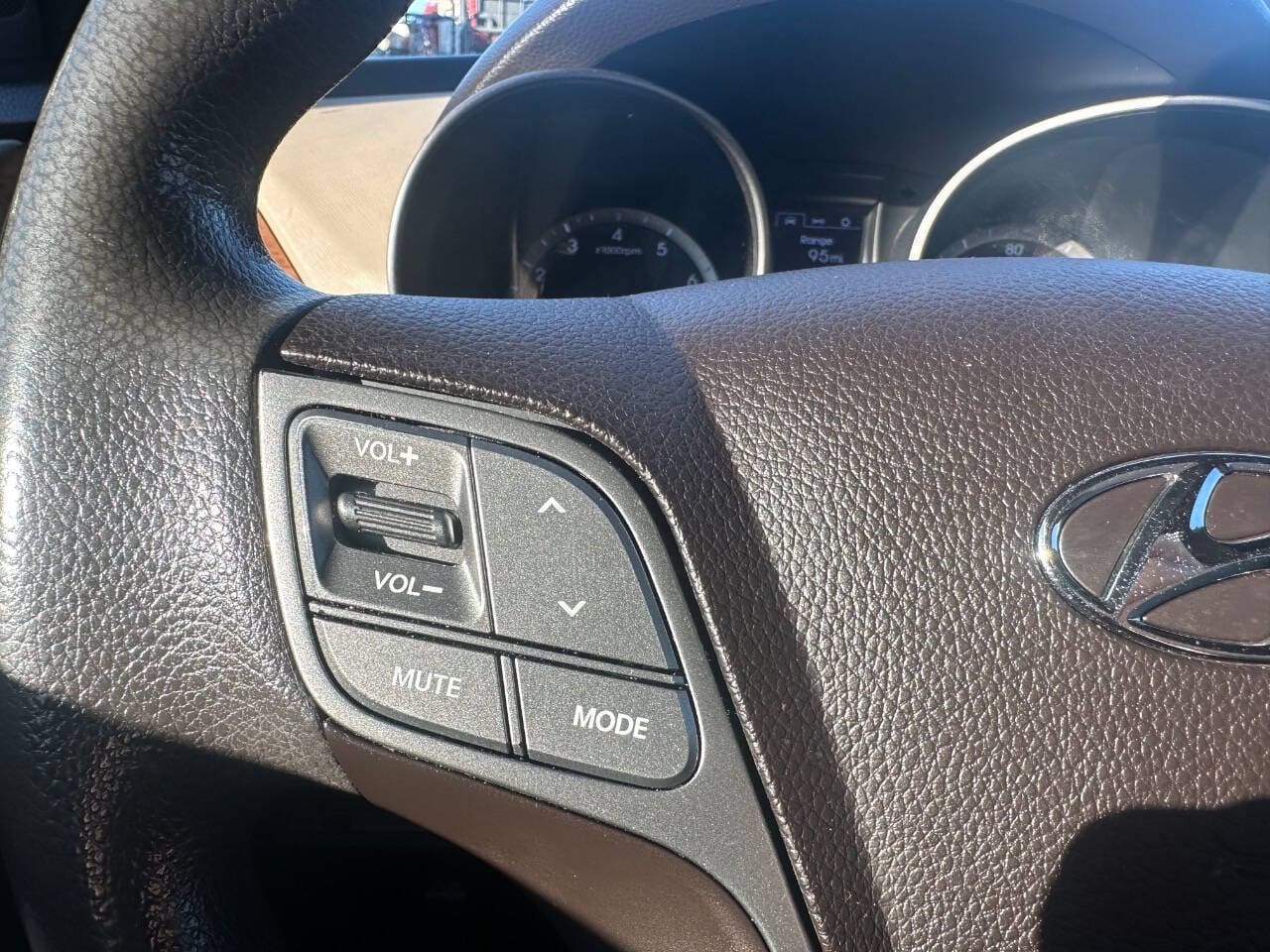 2016 Hyundai Santa Fe Sport - Image 15