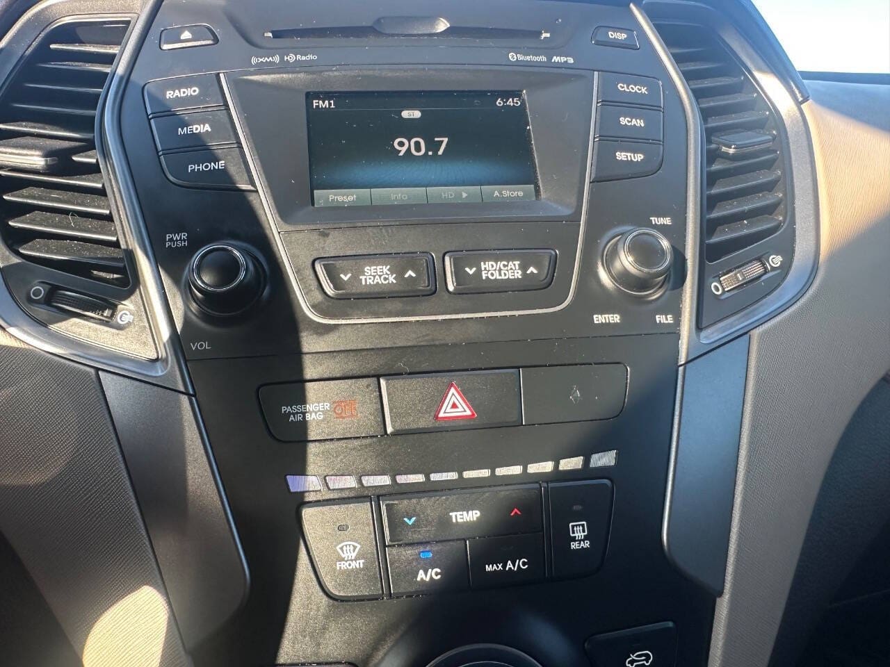 2016 Hyundai Santa Fe Sport - Image 16