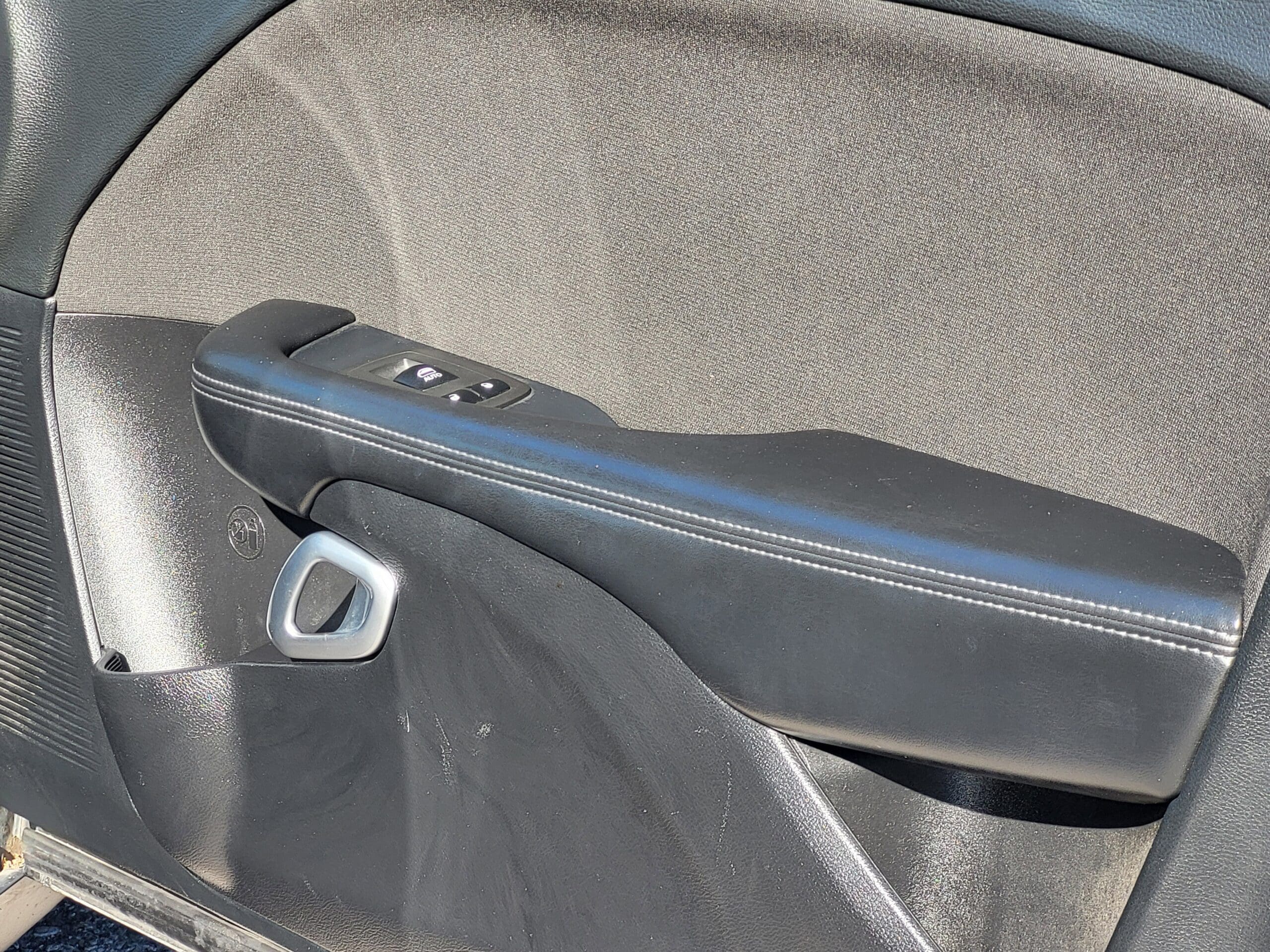 2021 Dodge Challenger - Image 14