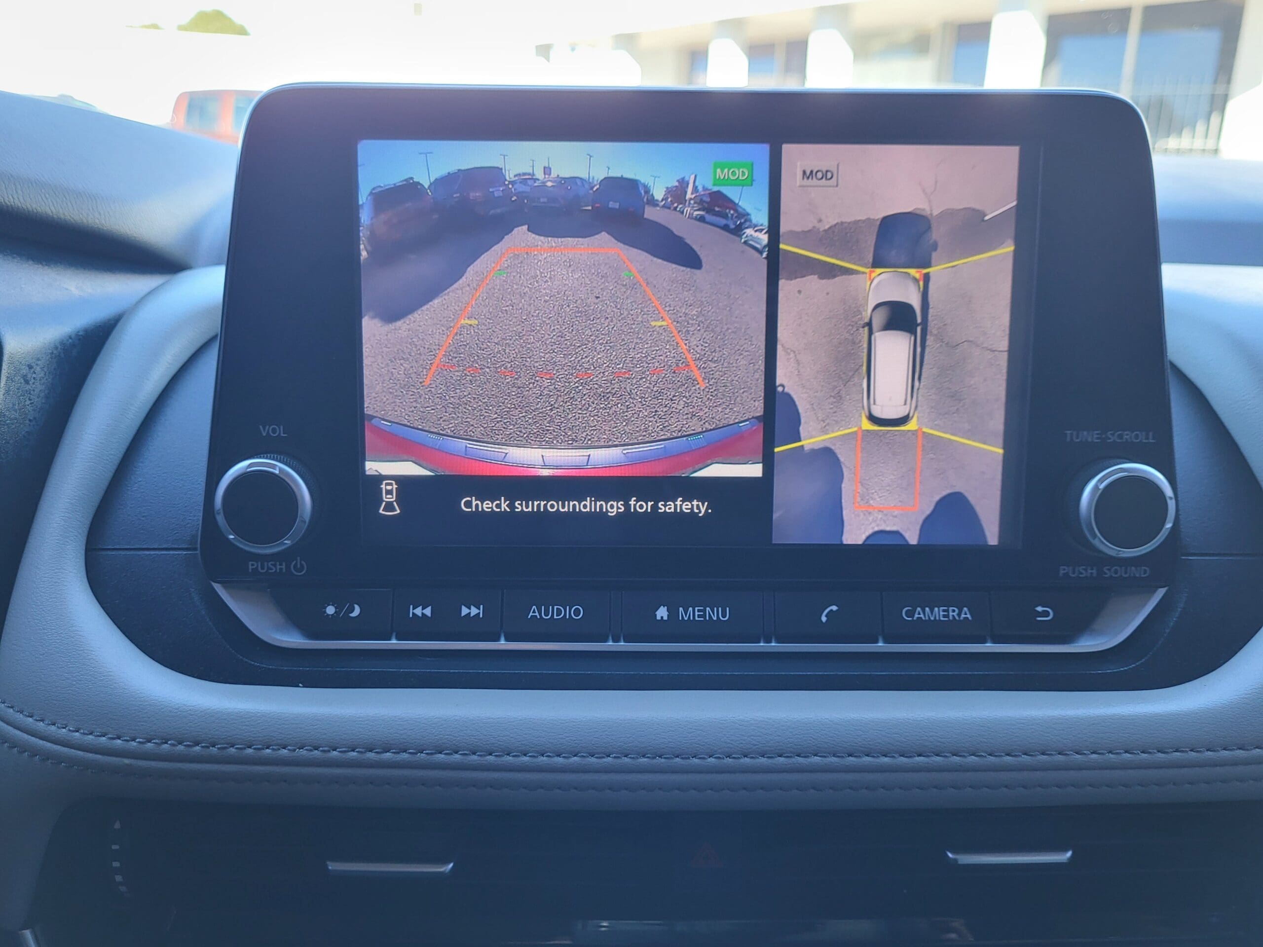 2021 Nissan Rogue - Image 24