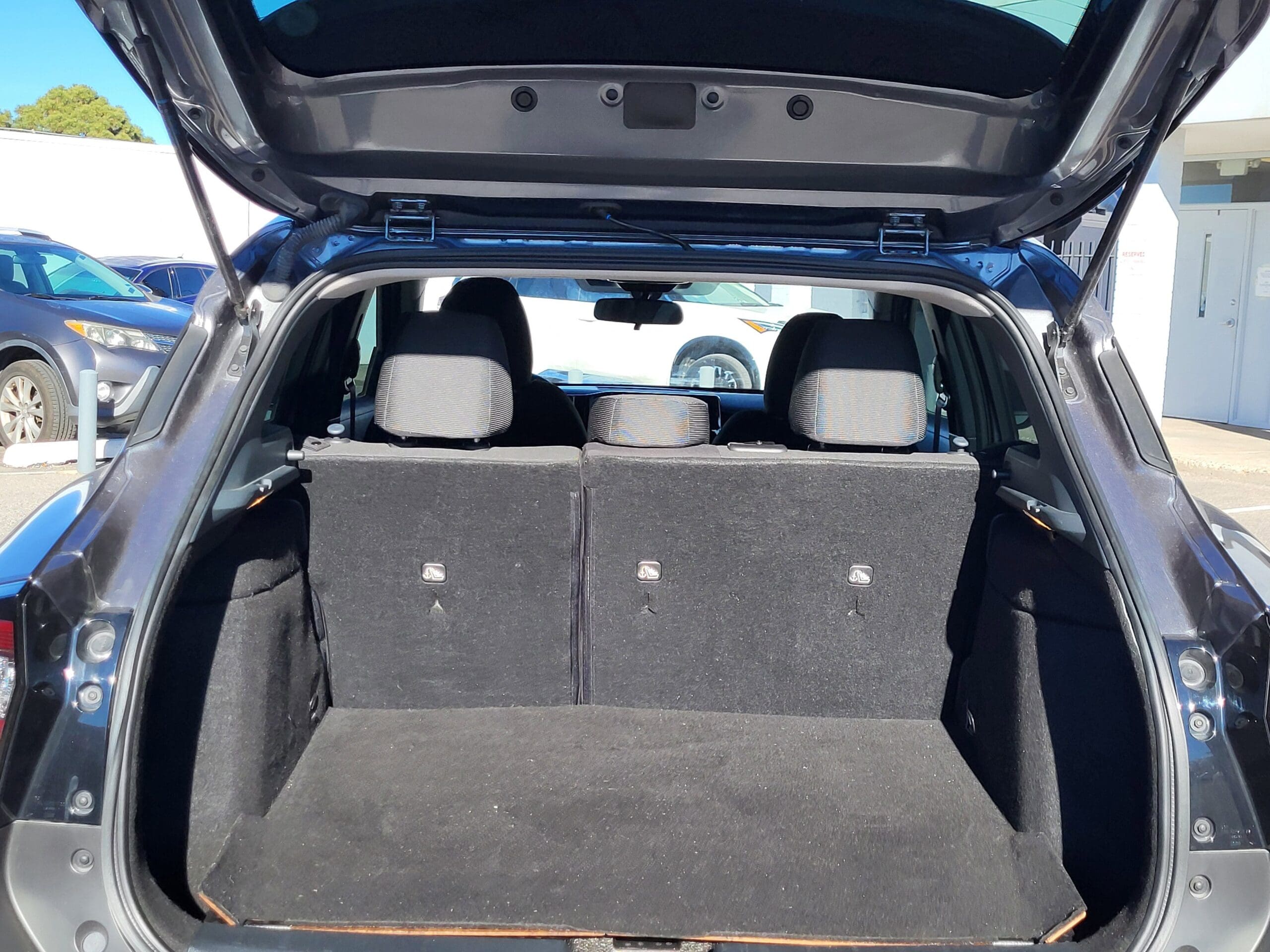 2025 Nissan Kicks - Image 12