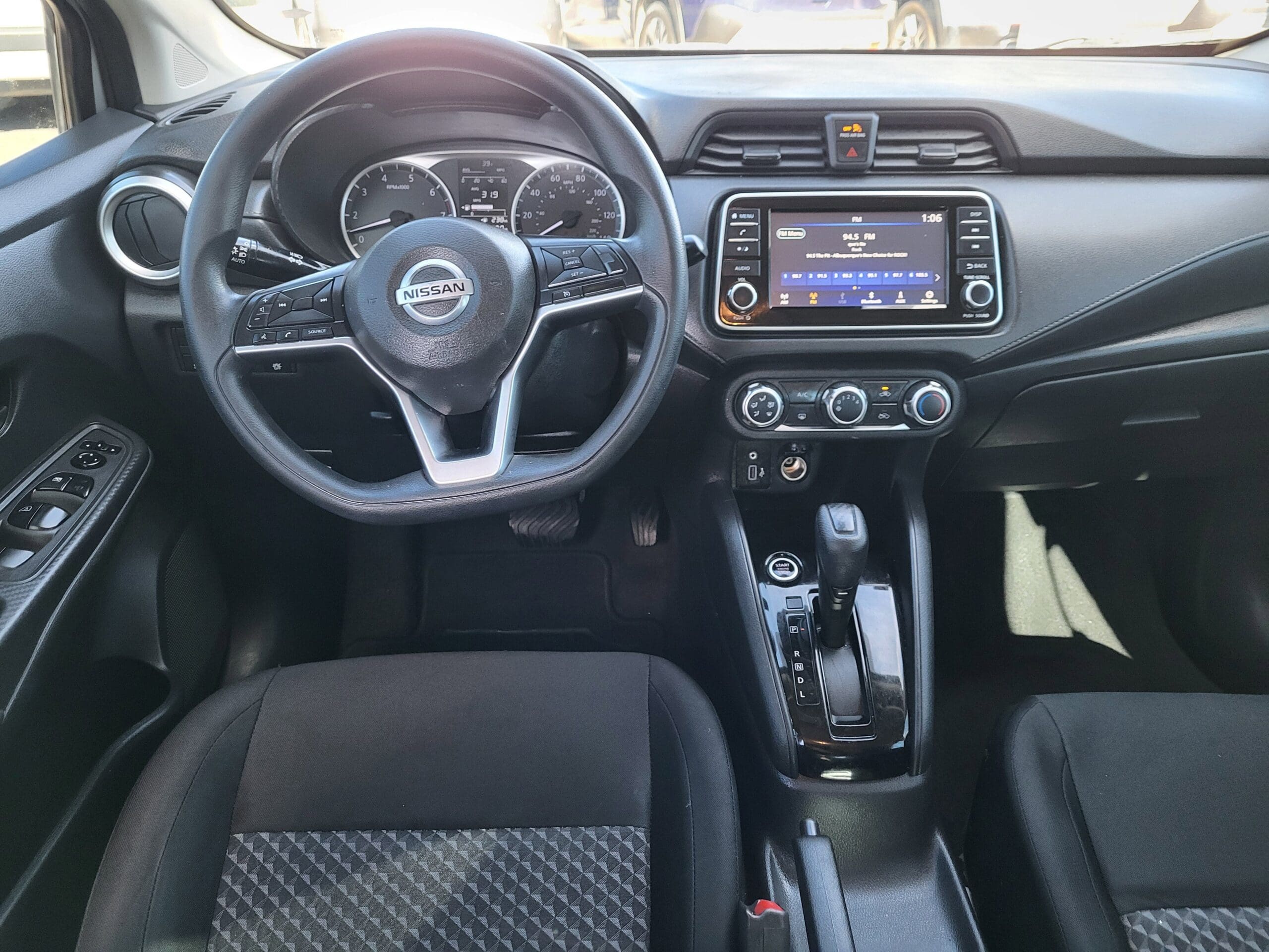 2021 Nissan Versa - Image 10