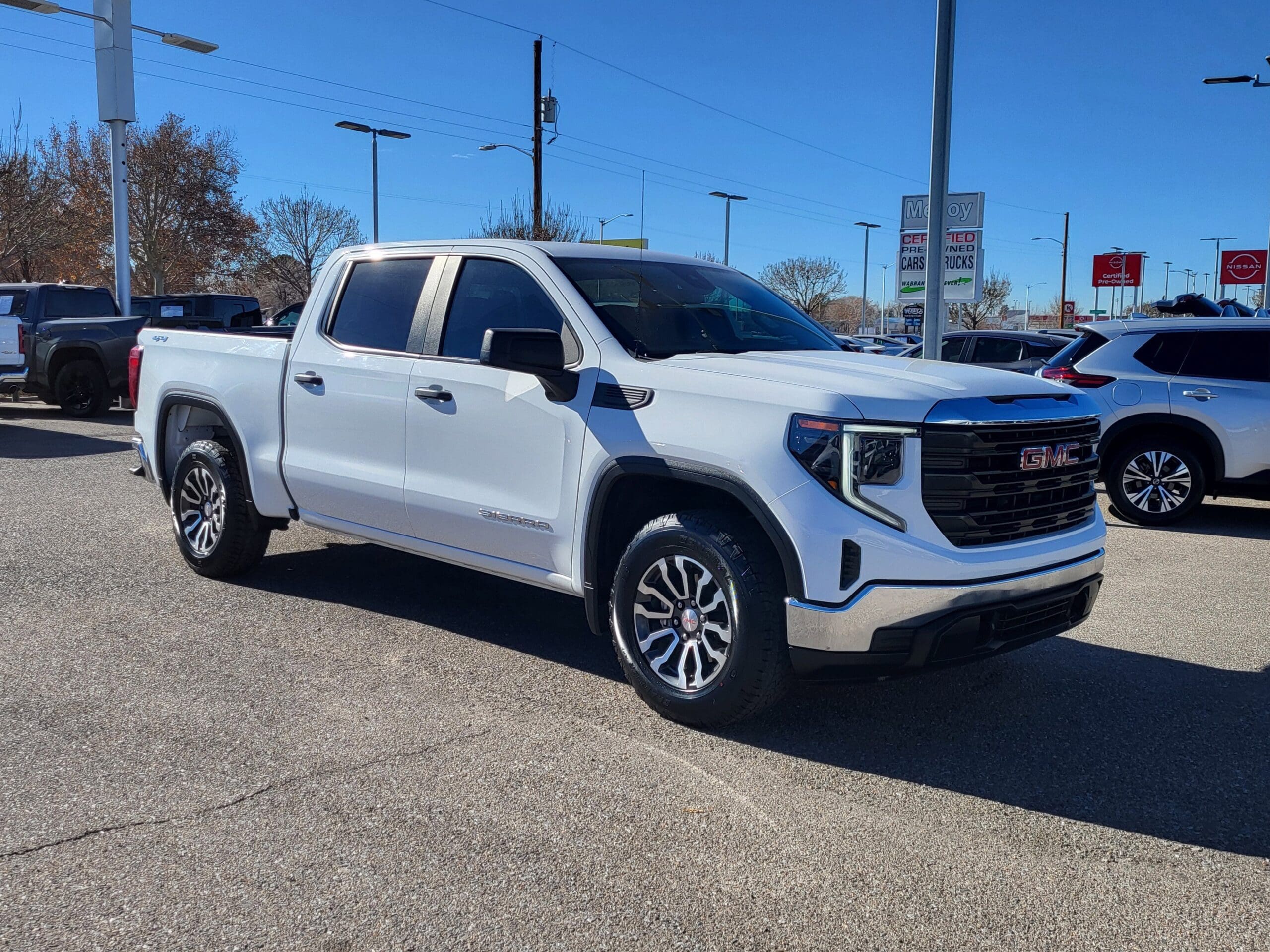 2023 GMC Sierra 1500 - Image 3