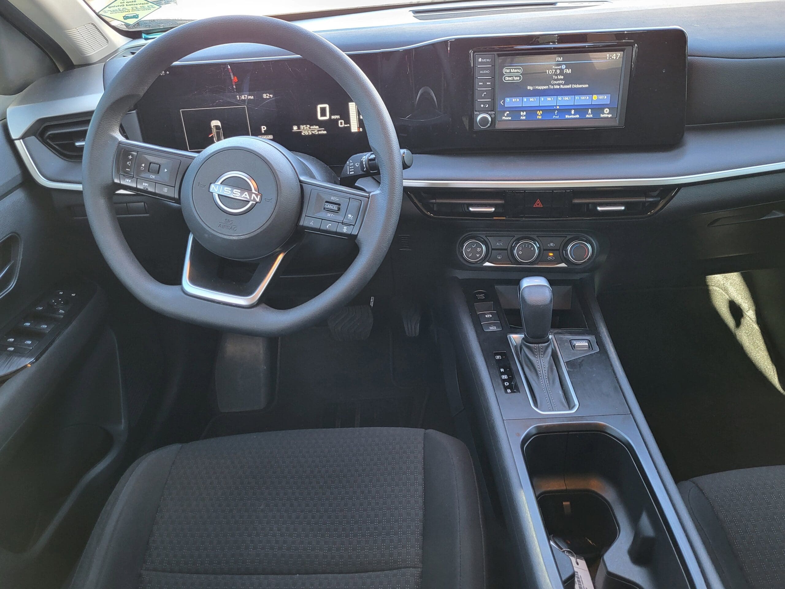 2025 Nissan Kicks - Image 10