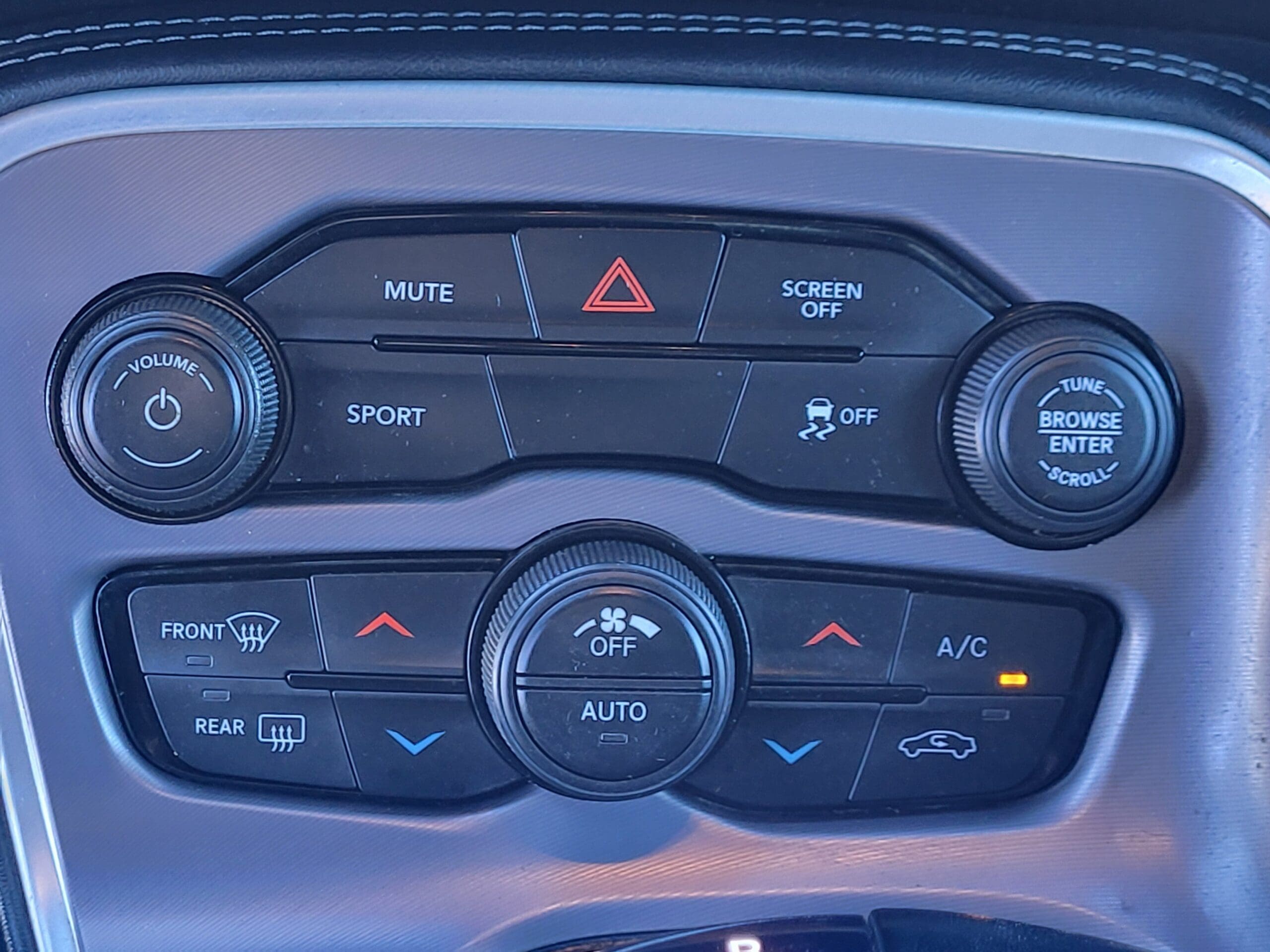 2021 Dodge Challenger - Image 22