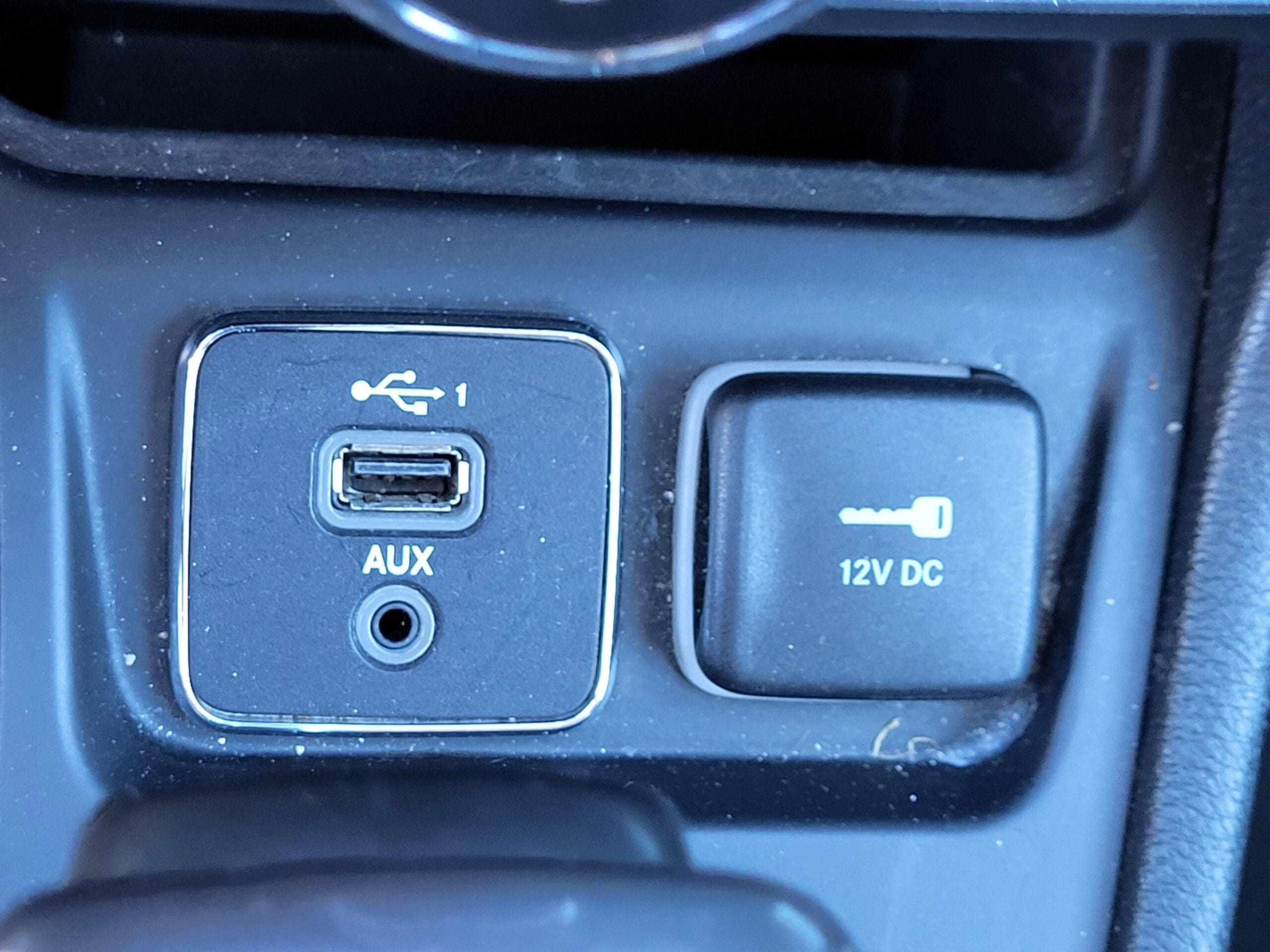 2022 Jeep Cherokee - Image 28