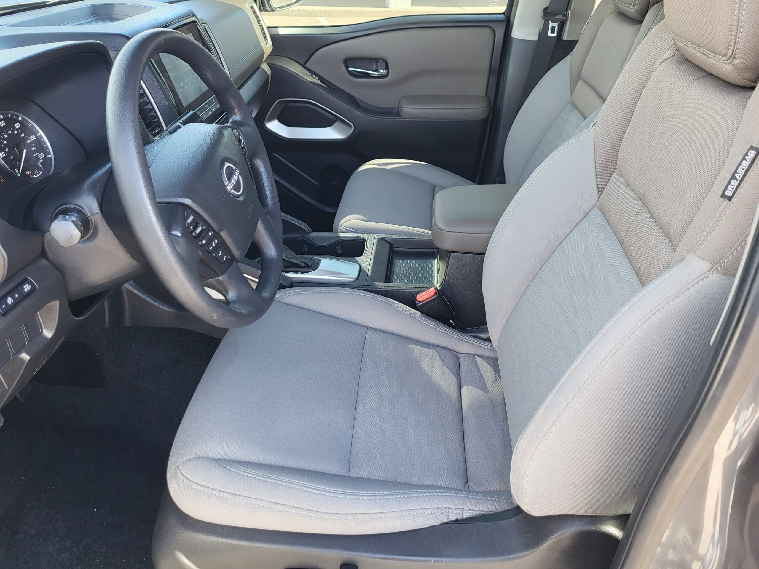 2023 Nissan Frontier - Image 11