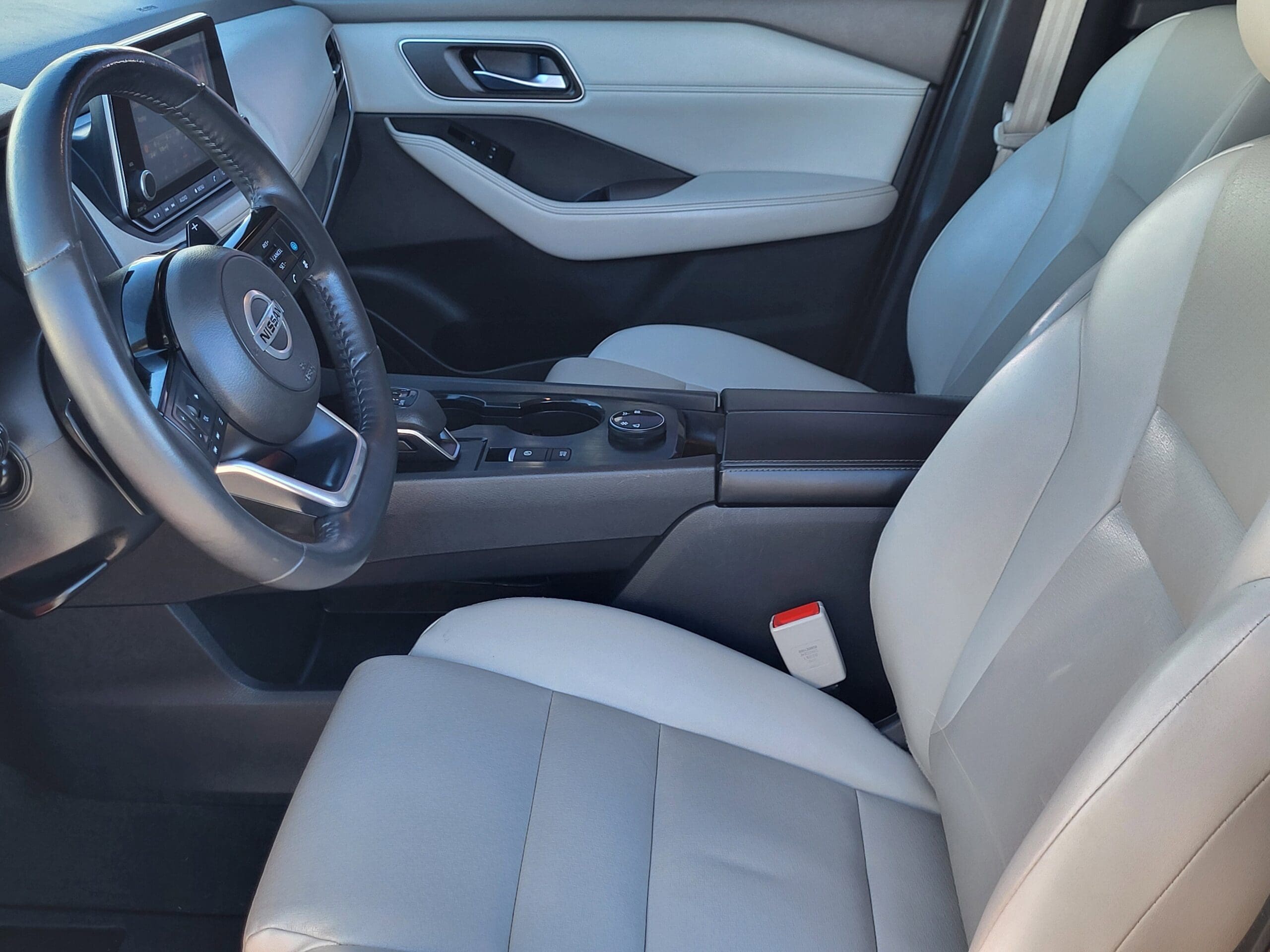 2021 Nissan Rogue - Image 8