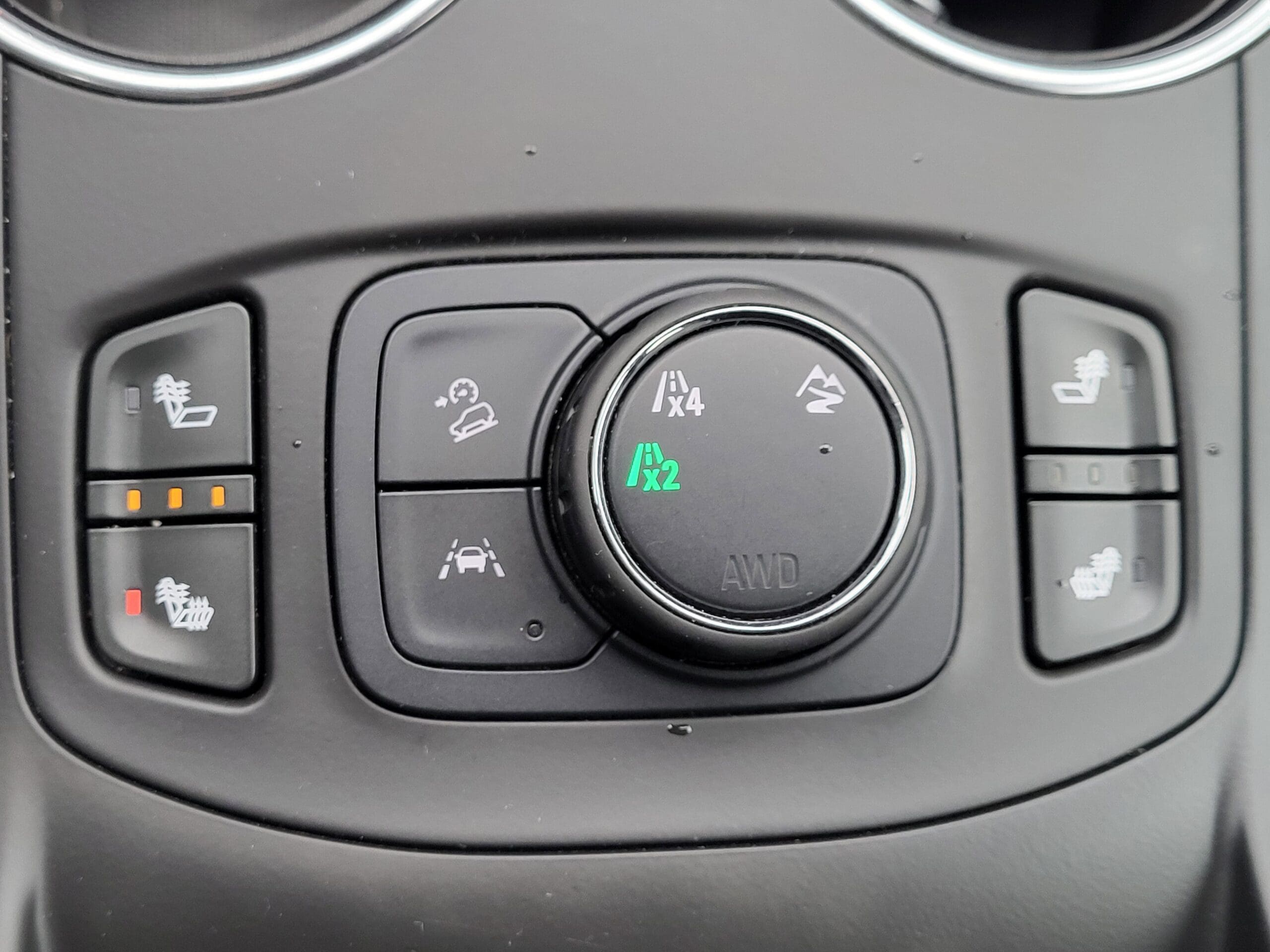 2024 GMC Terrain - Image 25