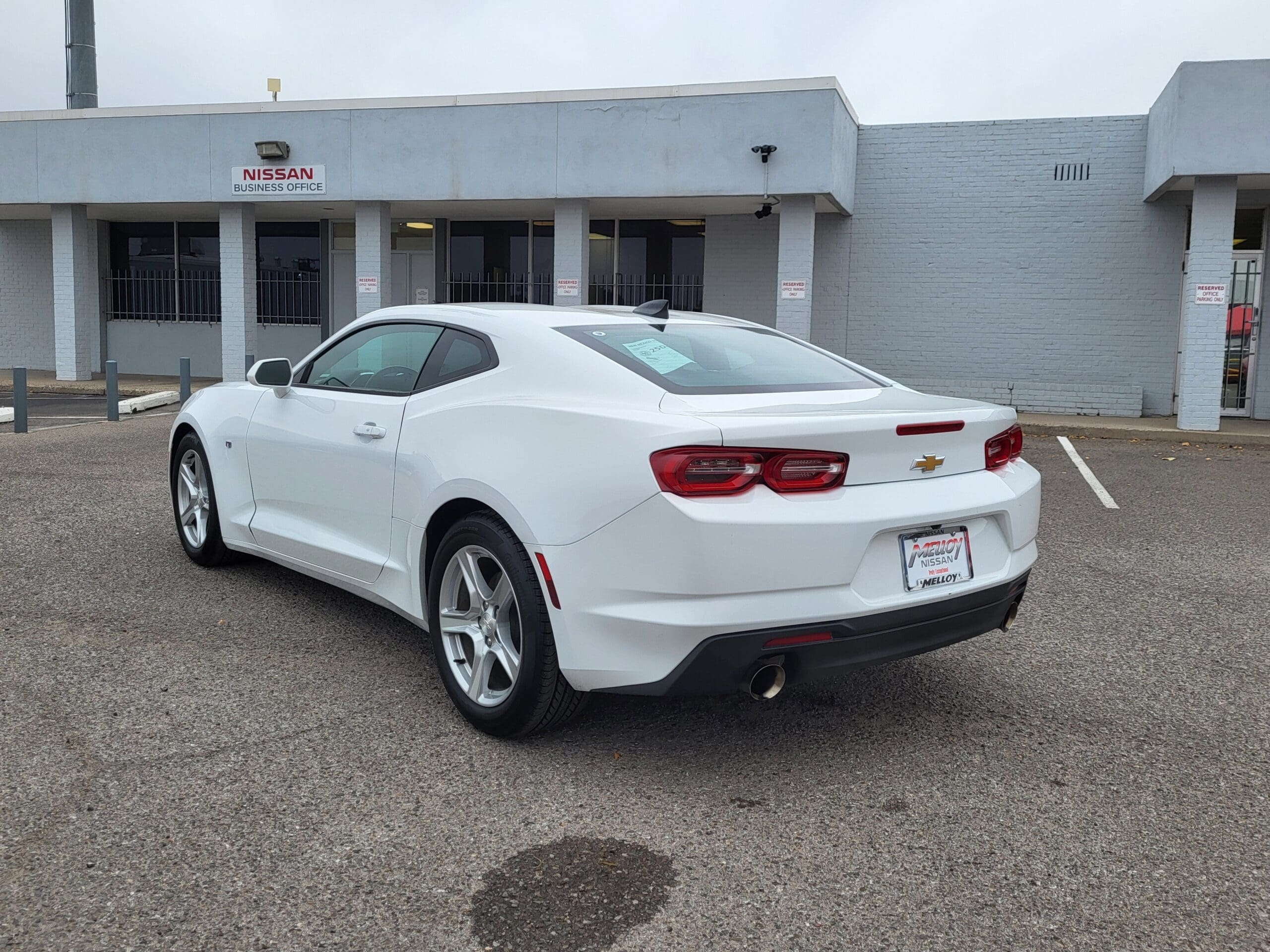 2023 Chevrolet Camaro - Image 3