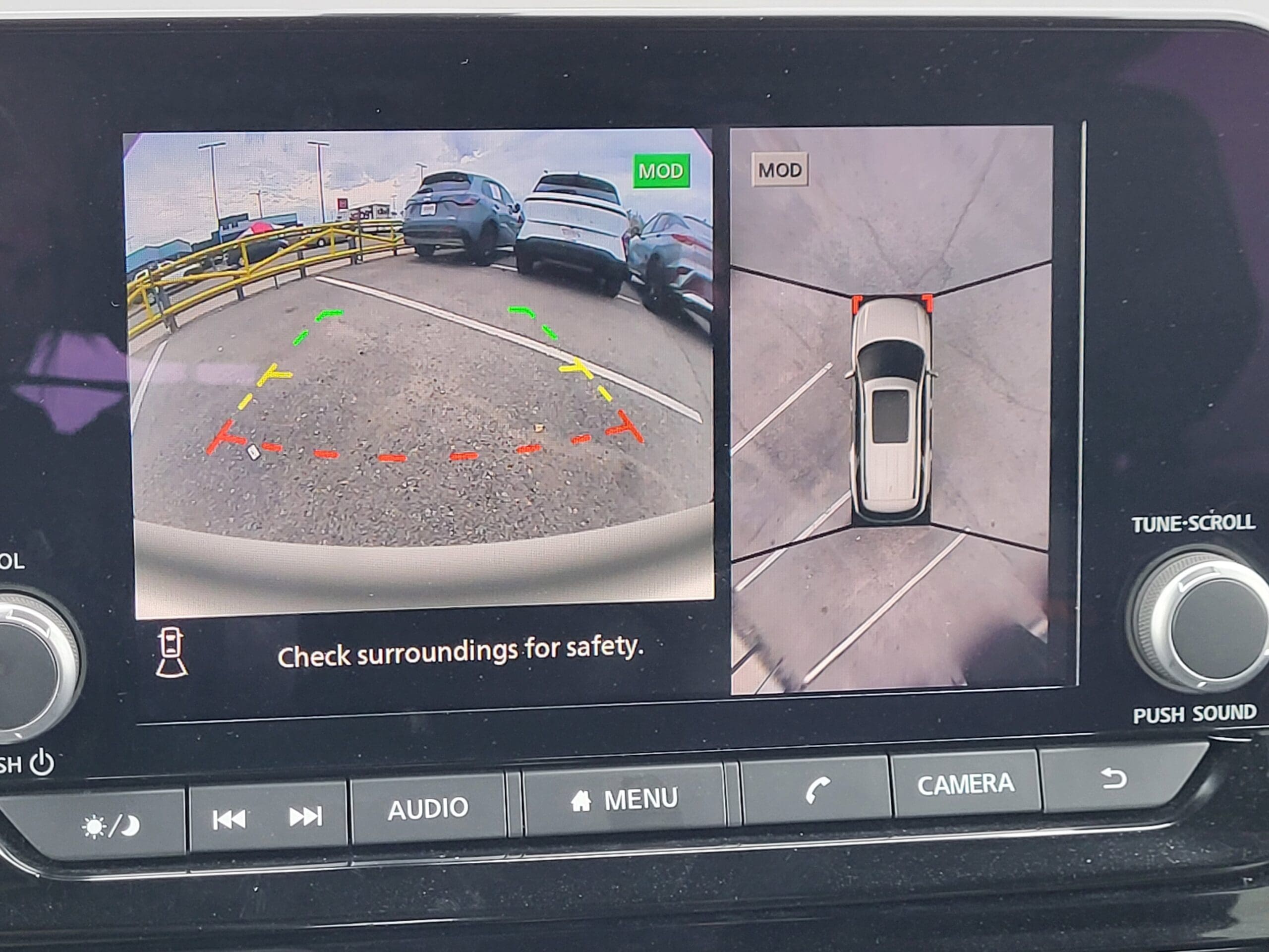 2024 Nissan Pathfinder - Image 25