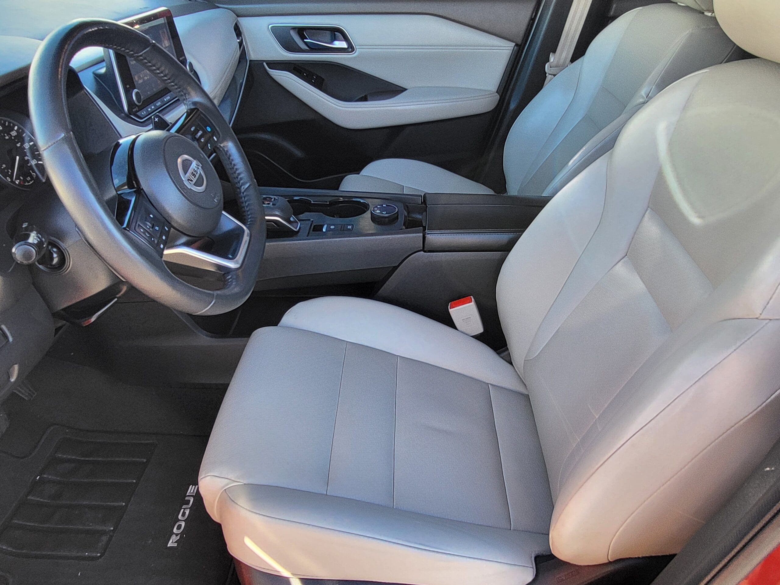 2021 Nissan Rogue - Image 9