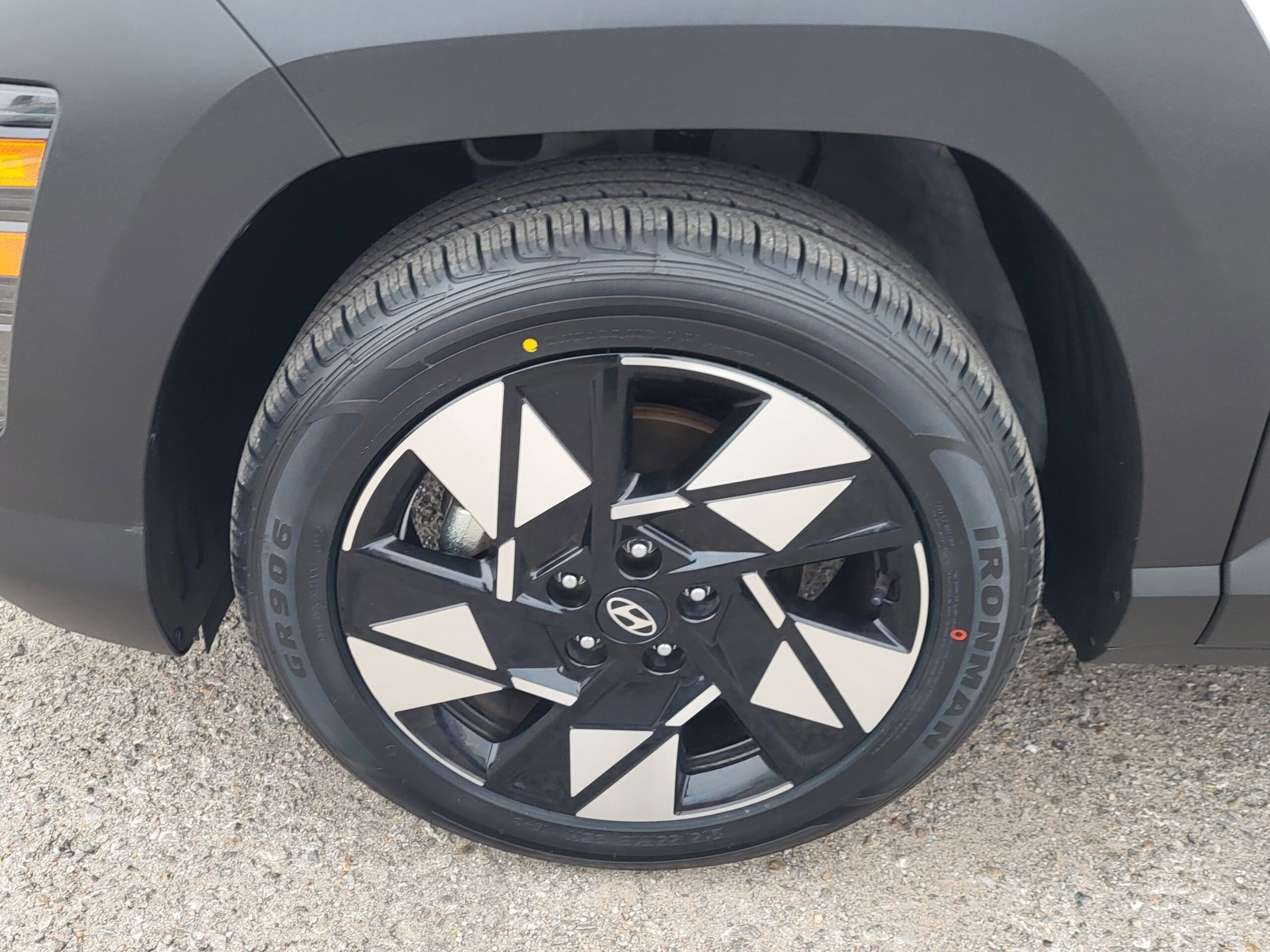 2024 Hyundai Kona - Image 18