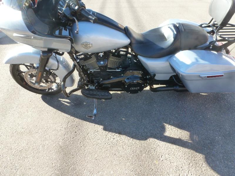 2023 Harley-Davidson FLTRXS - Image 7