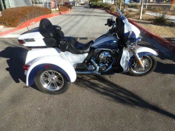 2015 Harley-Davidson FLHTCUTG