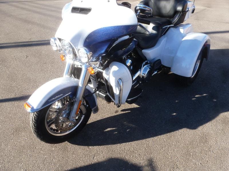 2015 Harley-Davidson FLHTCUTG - Image 4