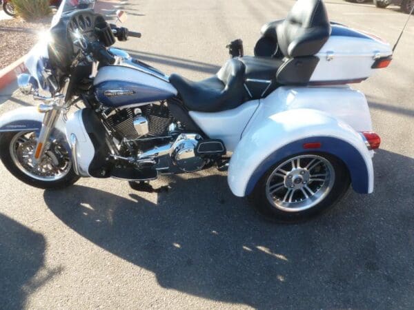 2015 Harley-Davidson FLHTCUTG