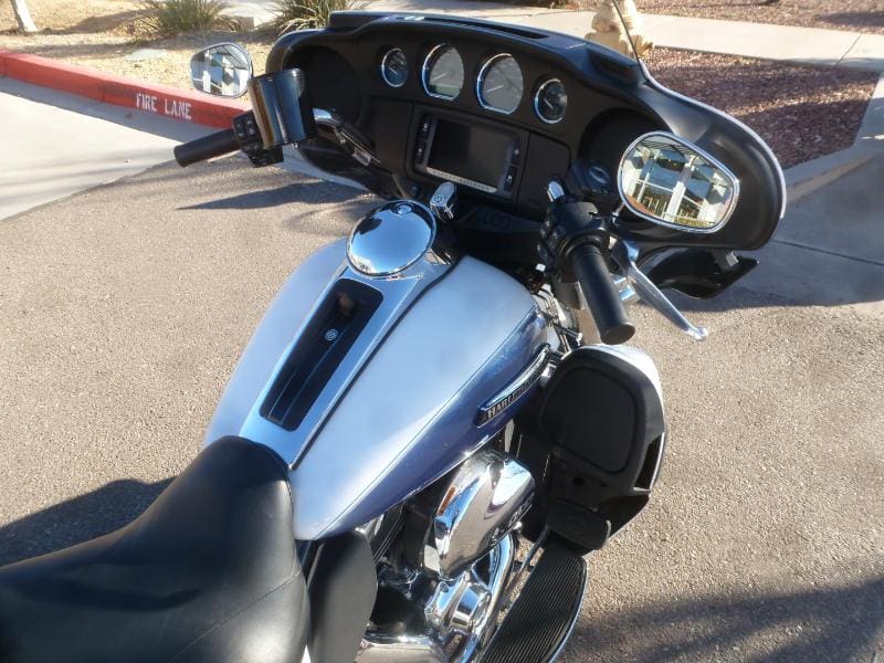 2015 Harley-Davidson FLHTCUTG - Image 13