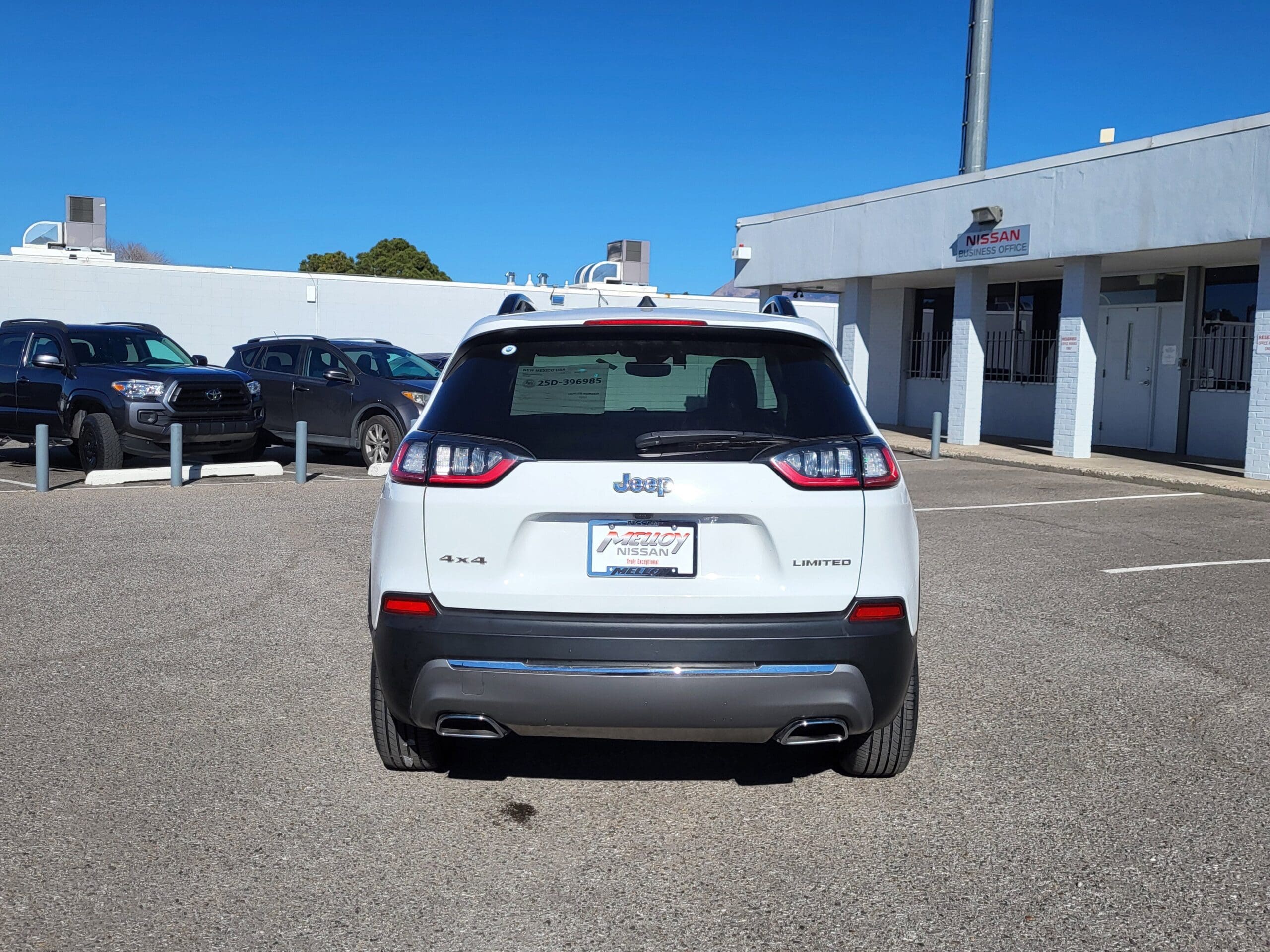 2022 Jeep Cherokee - Image 13