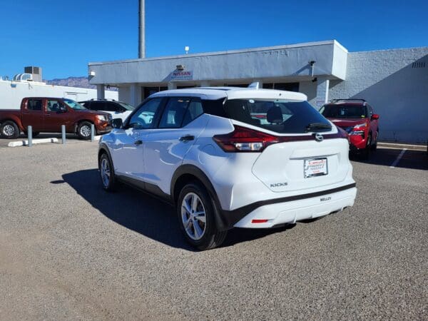 2023 Nissan Kicks