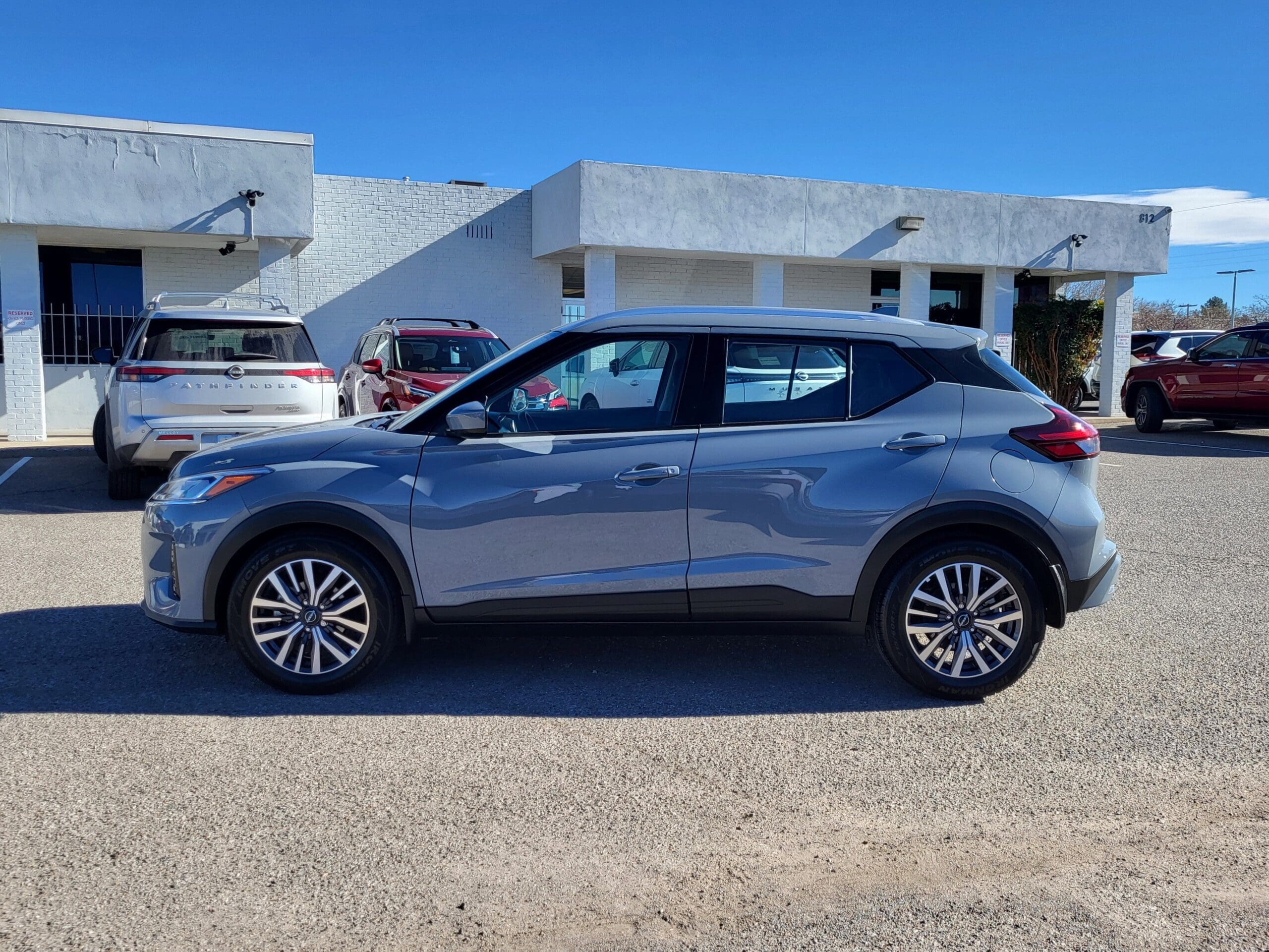 2022 Nissan Kicks - Image 2