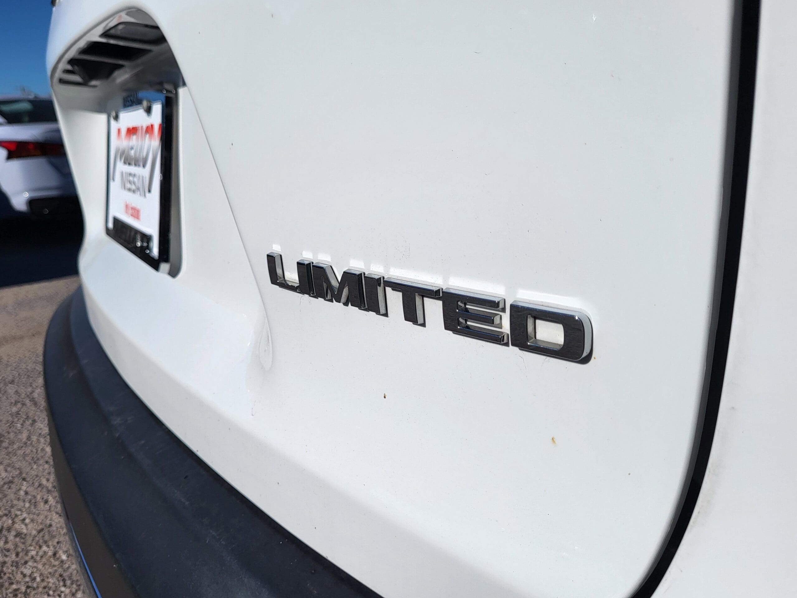 2022 Jeep Cherokee - Image 14