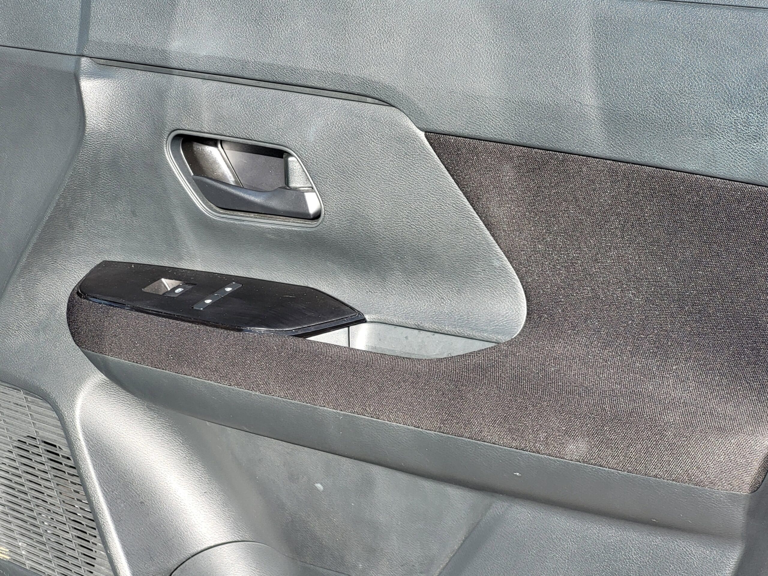 2025 Nissan Kicks - Image 15