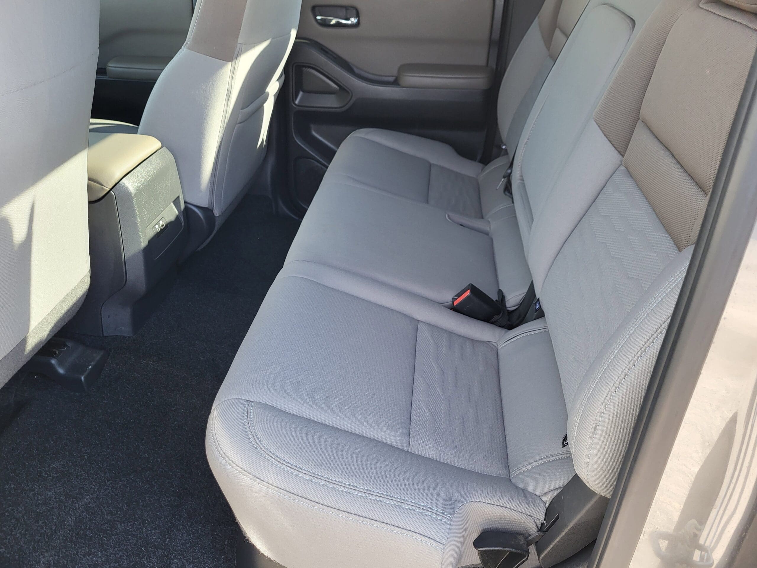 2023 Nissan Frontier - Image 12