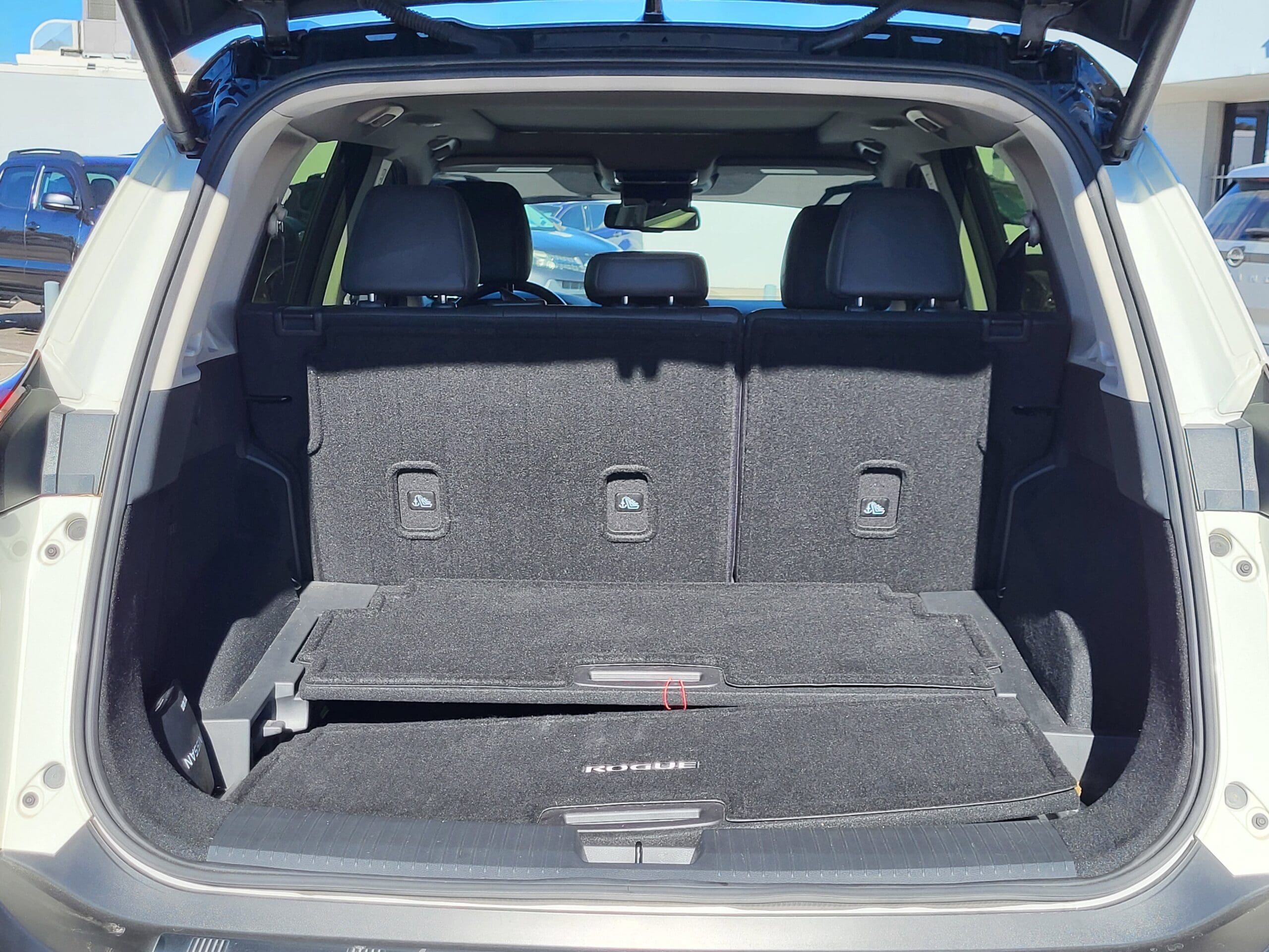 2023 Nissan Rogue - Image 13
