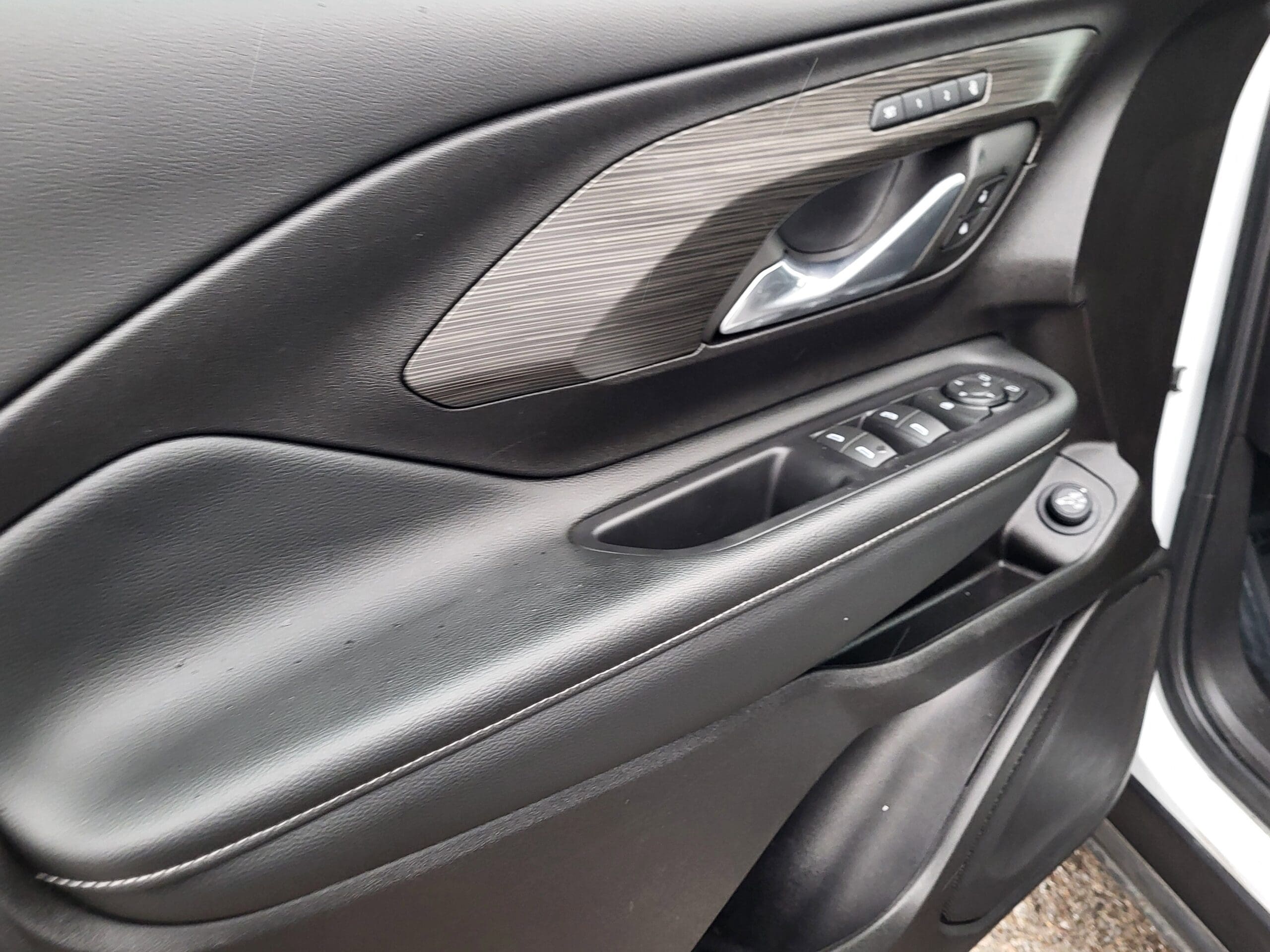 2024 GMC Terrain - Image 6