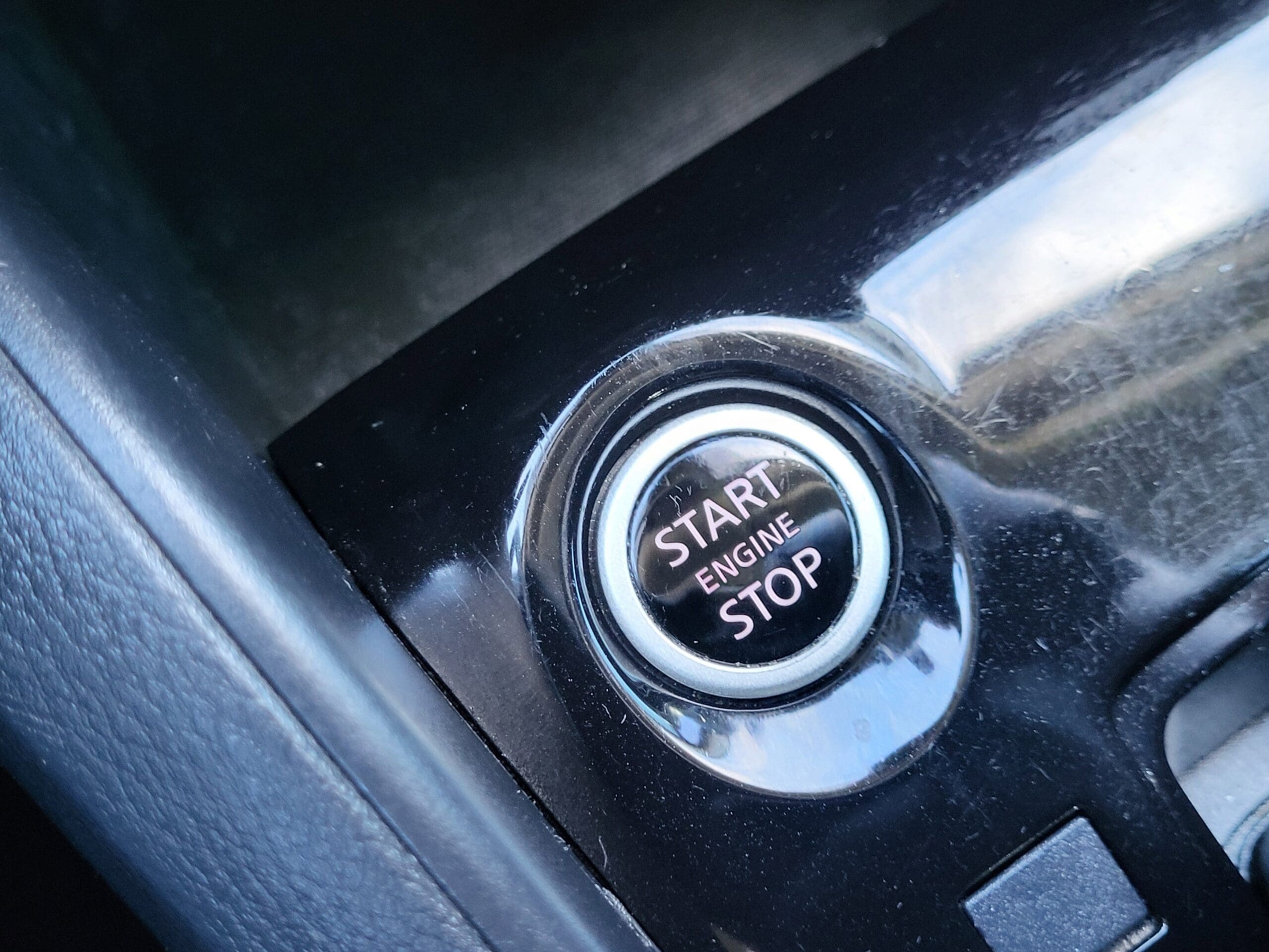 2021 Nissan Versa - Image 25