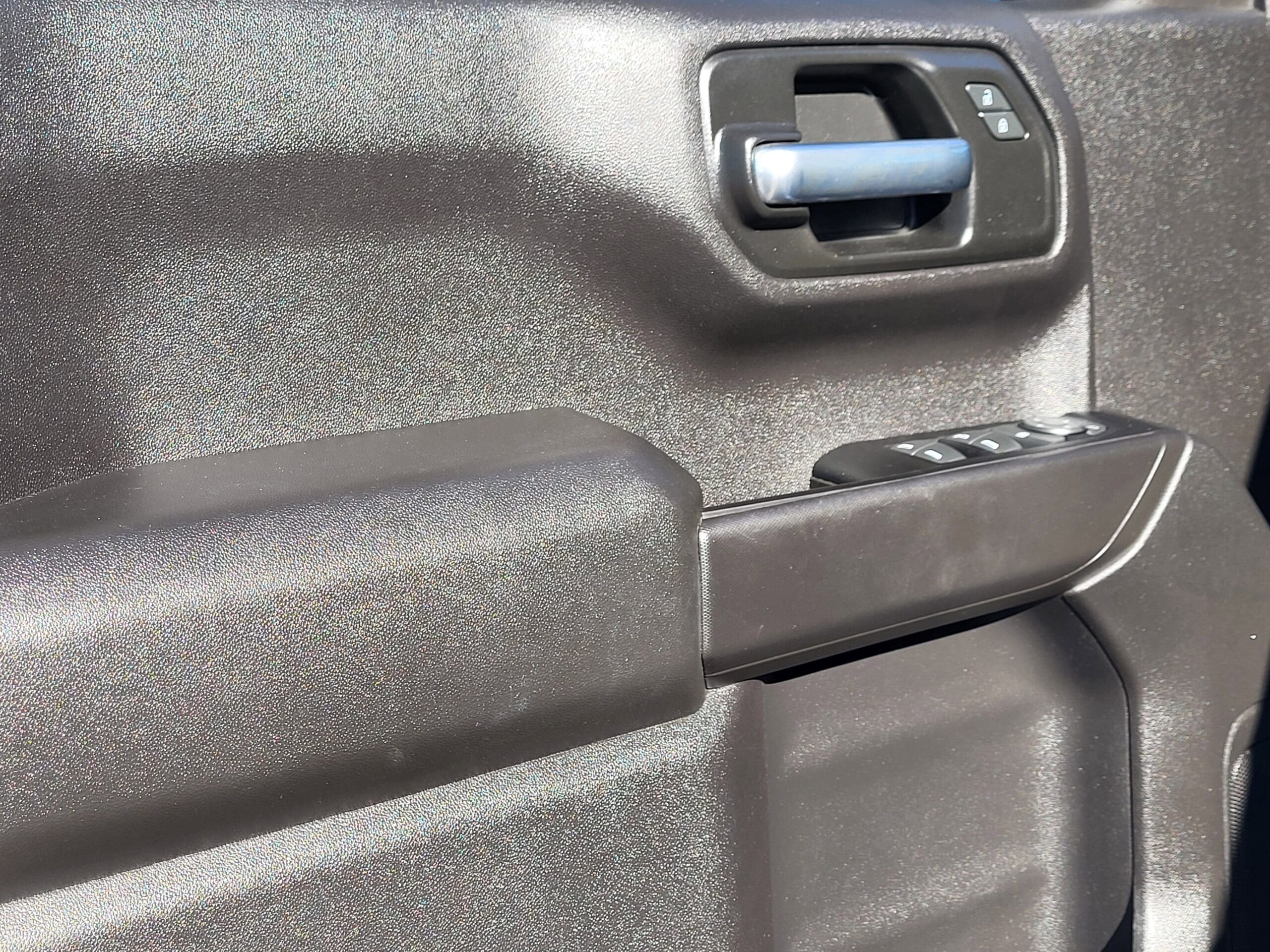 2023 GMC Sierra 1500 - Image 5