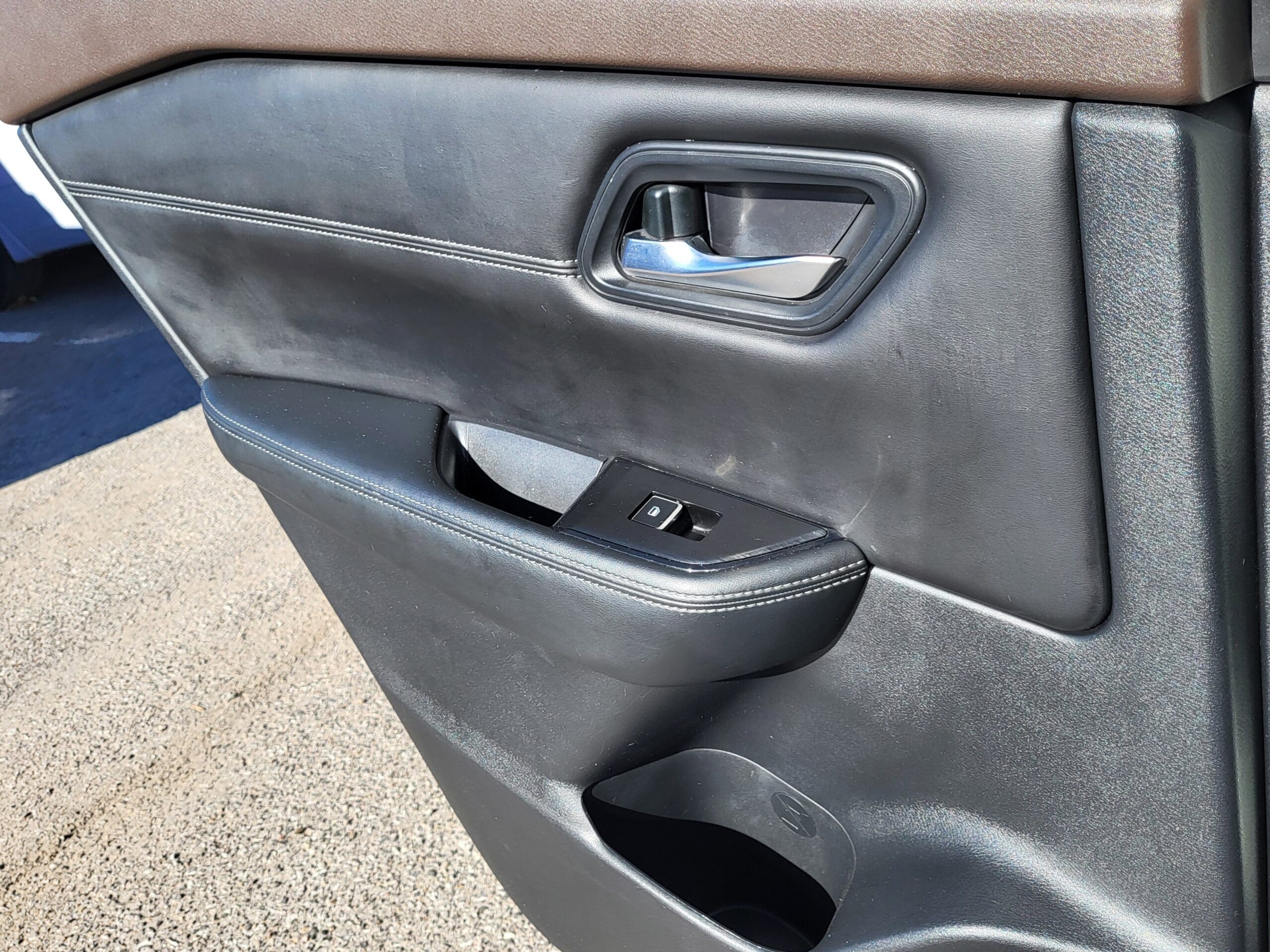 2023 Nissan Rogue - Image 12