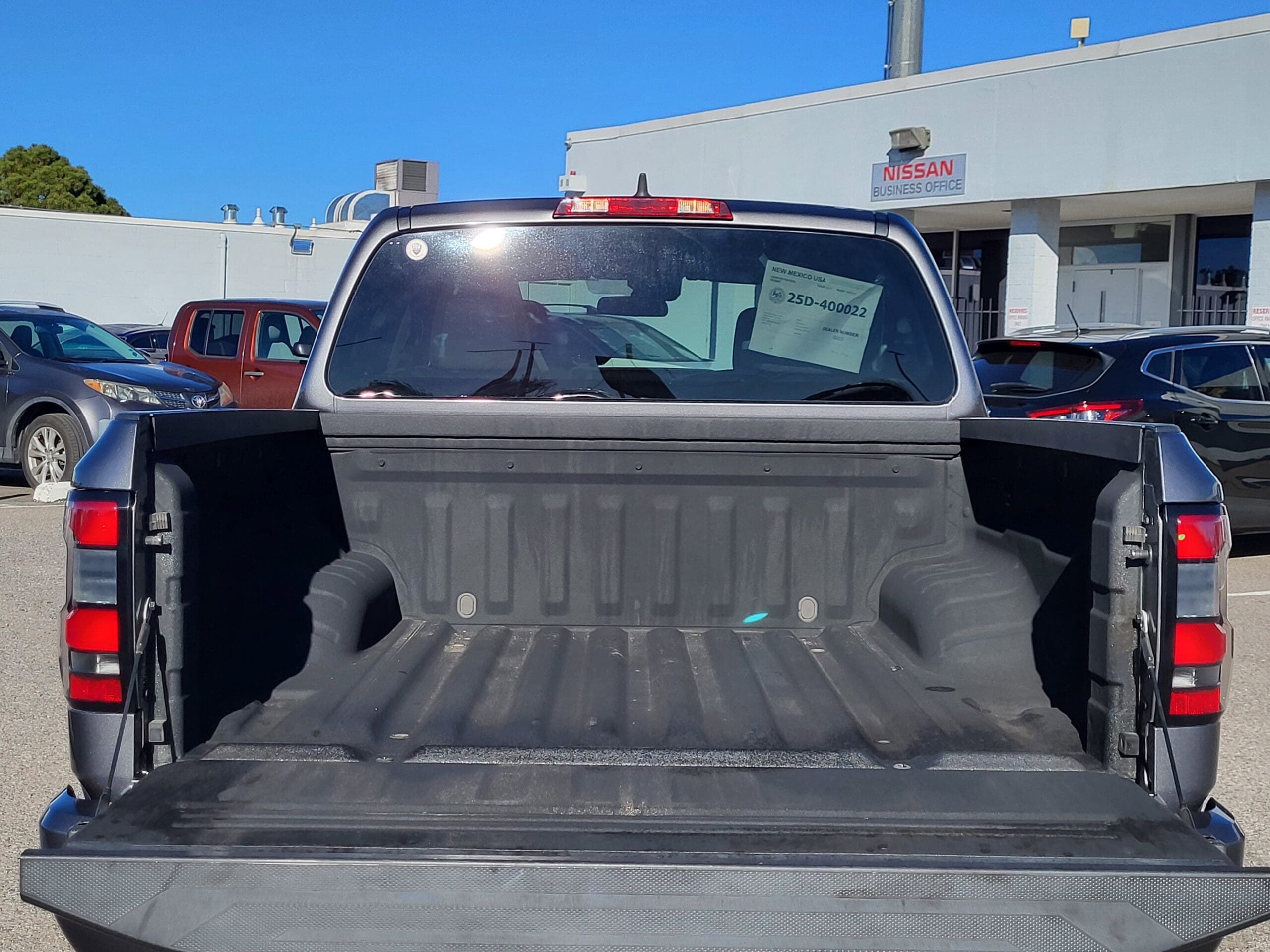 2022 Nissan Frontier - Image 12