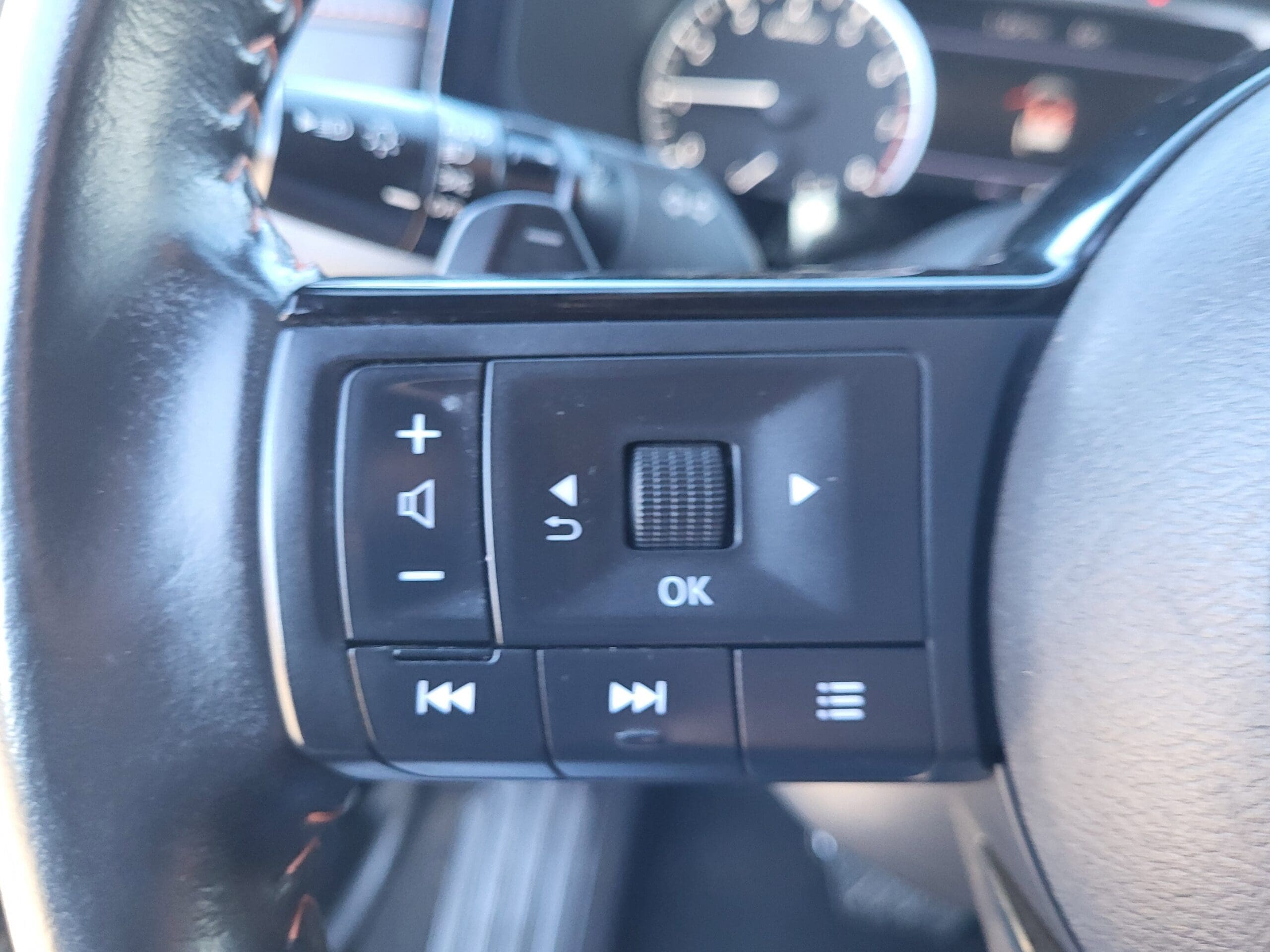 2023 Nissan Pathfinder - Image 20