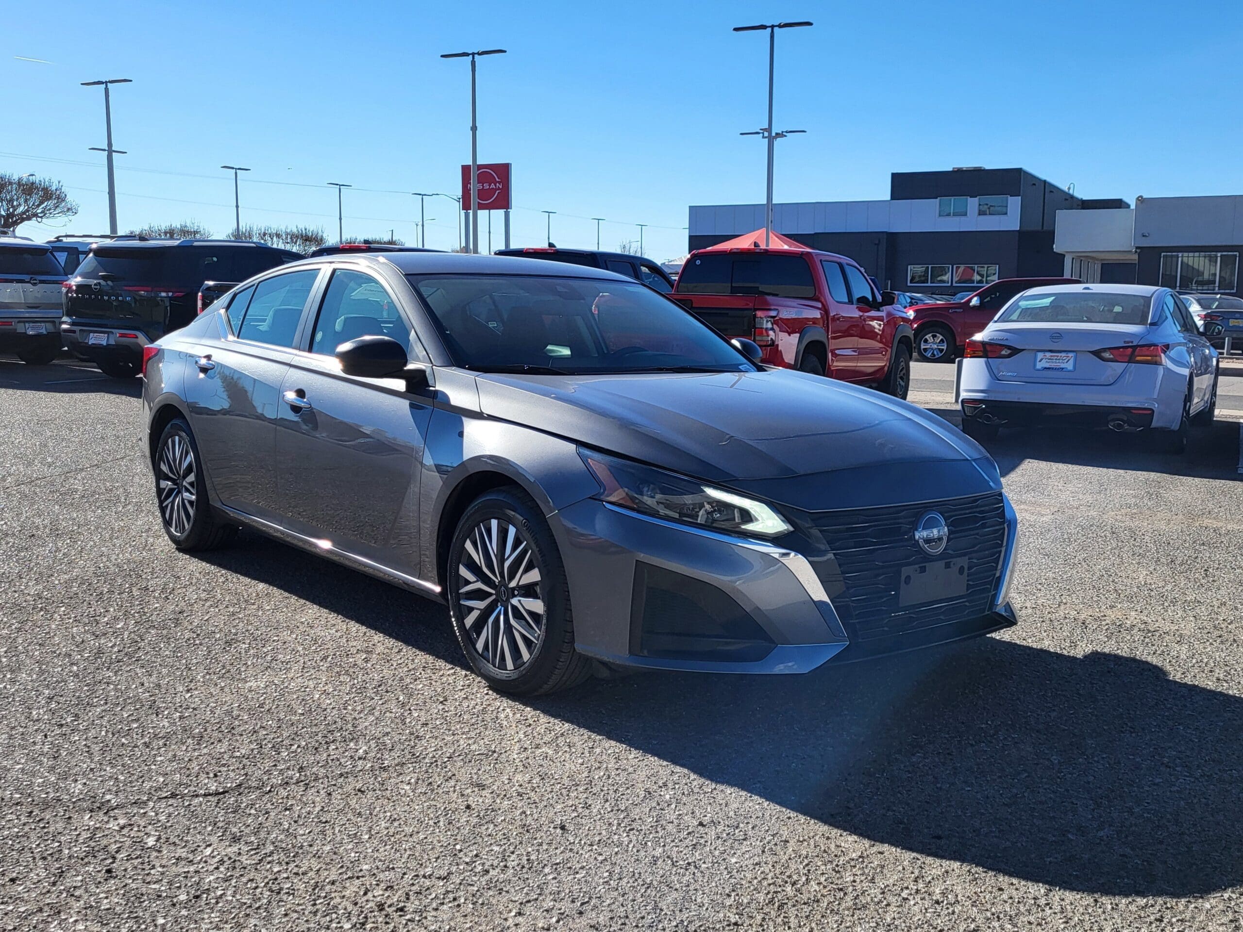 2024 Nissan Altima - Image 4