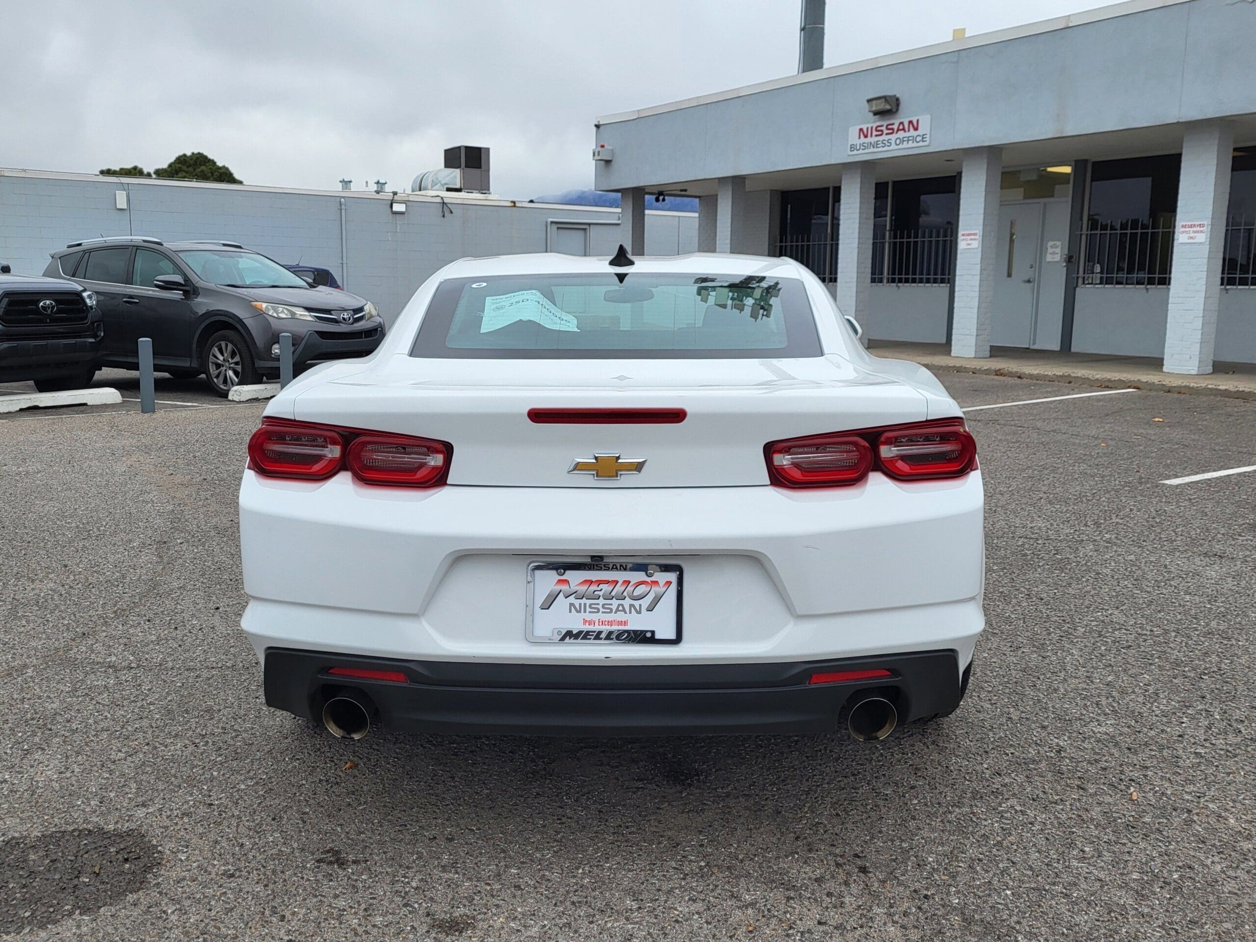 2023 Chevrolet Camaro - Image 12