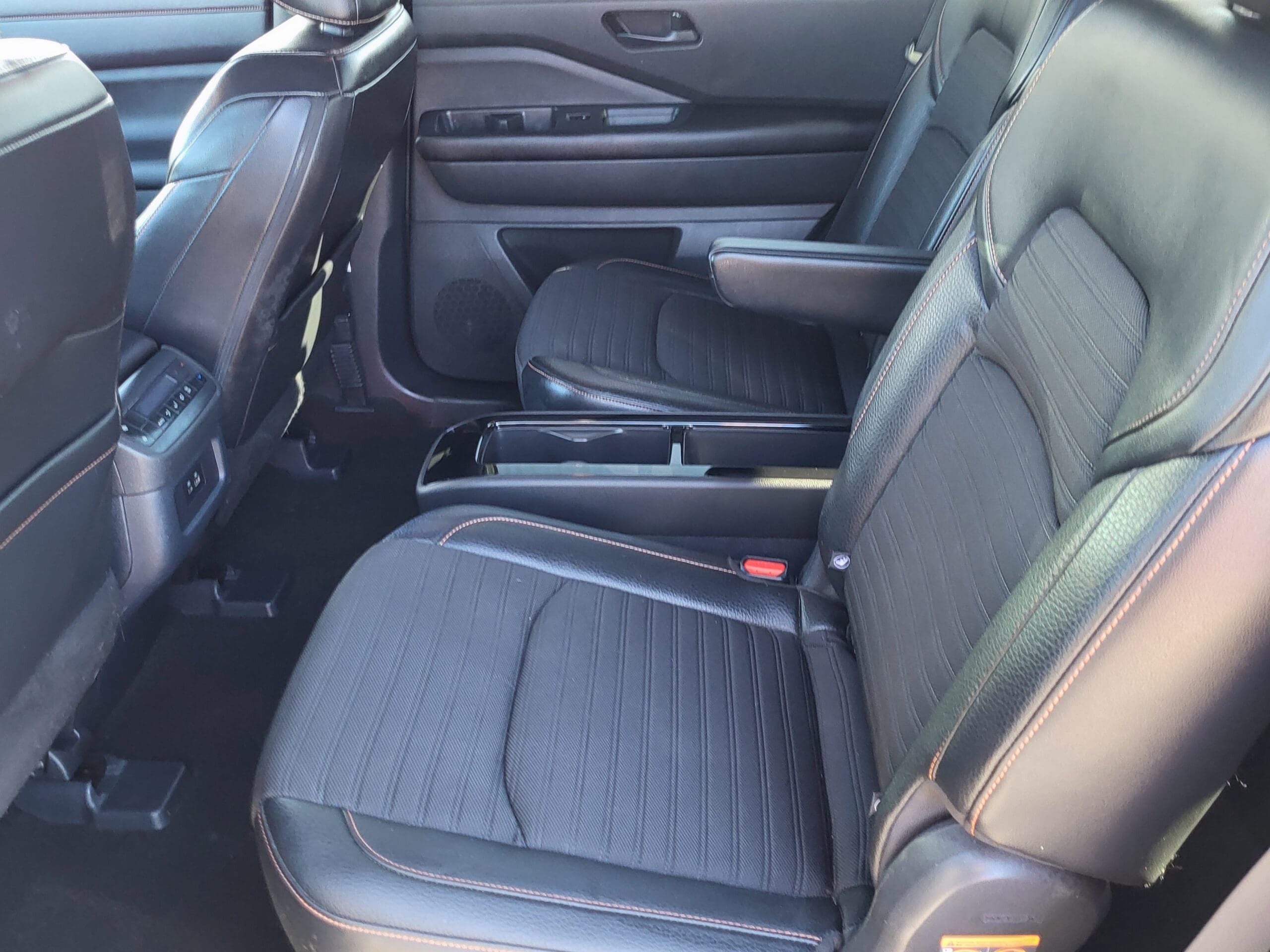 2023 Nissan Pathfinder - Image 9