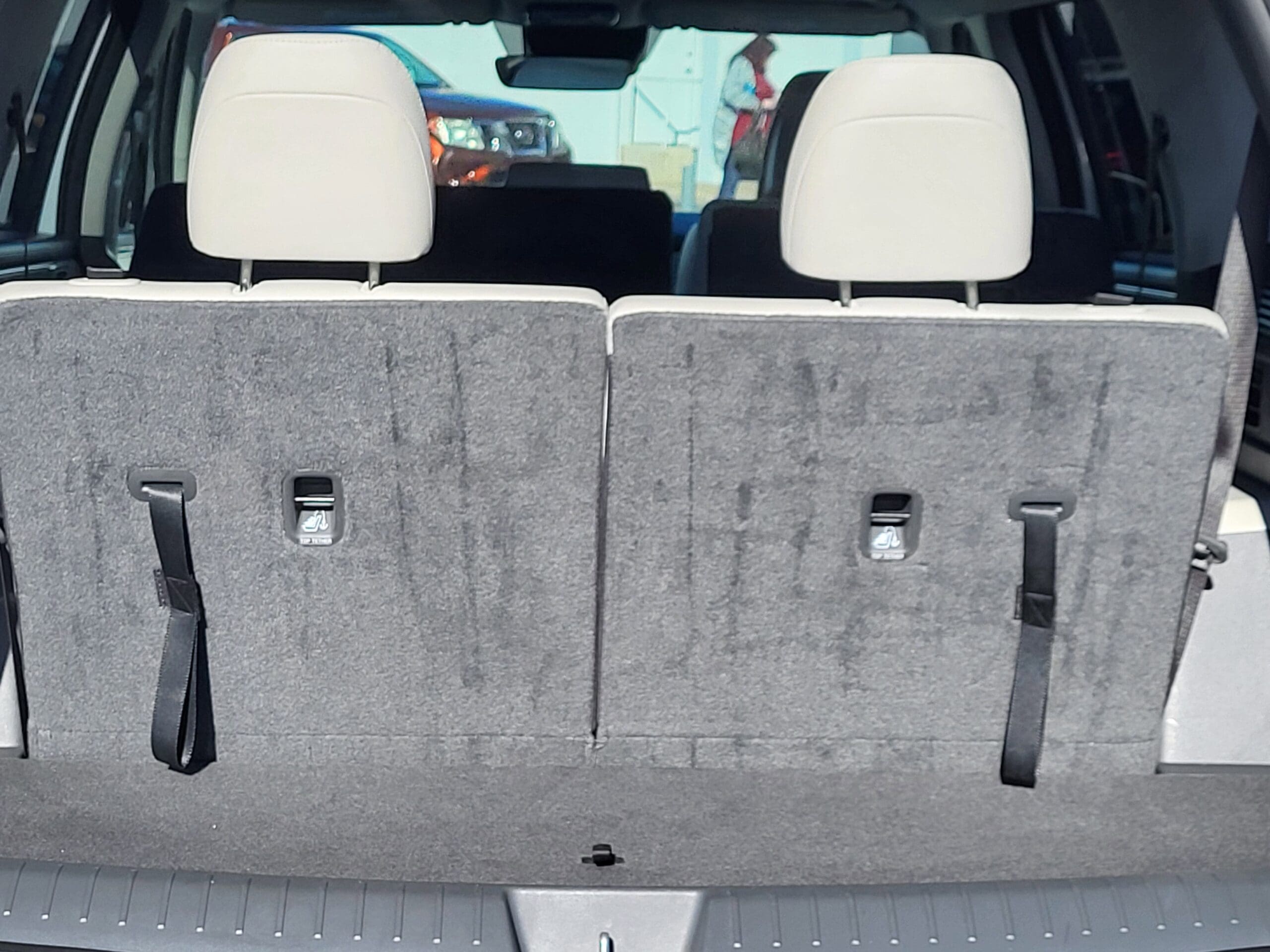 2025 Hyundai Santa Fe Hybrid - Image 13