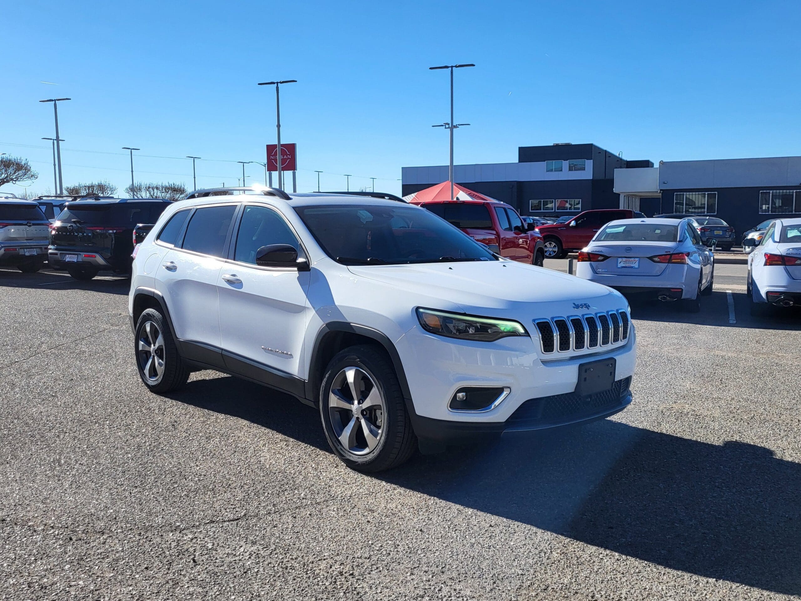 2022 Jeep Cherokee - Image 4