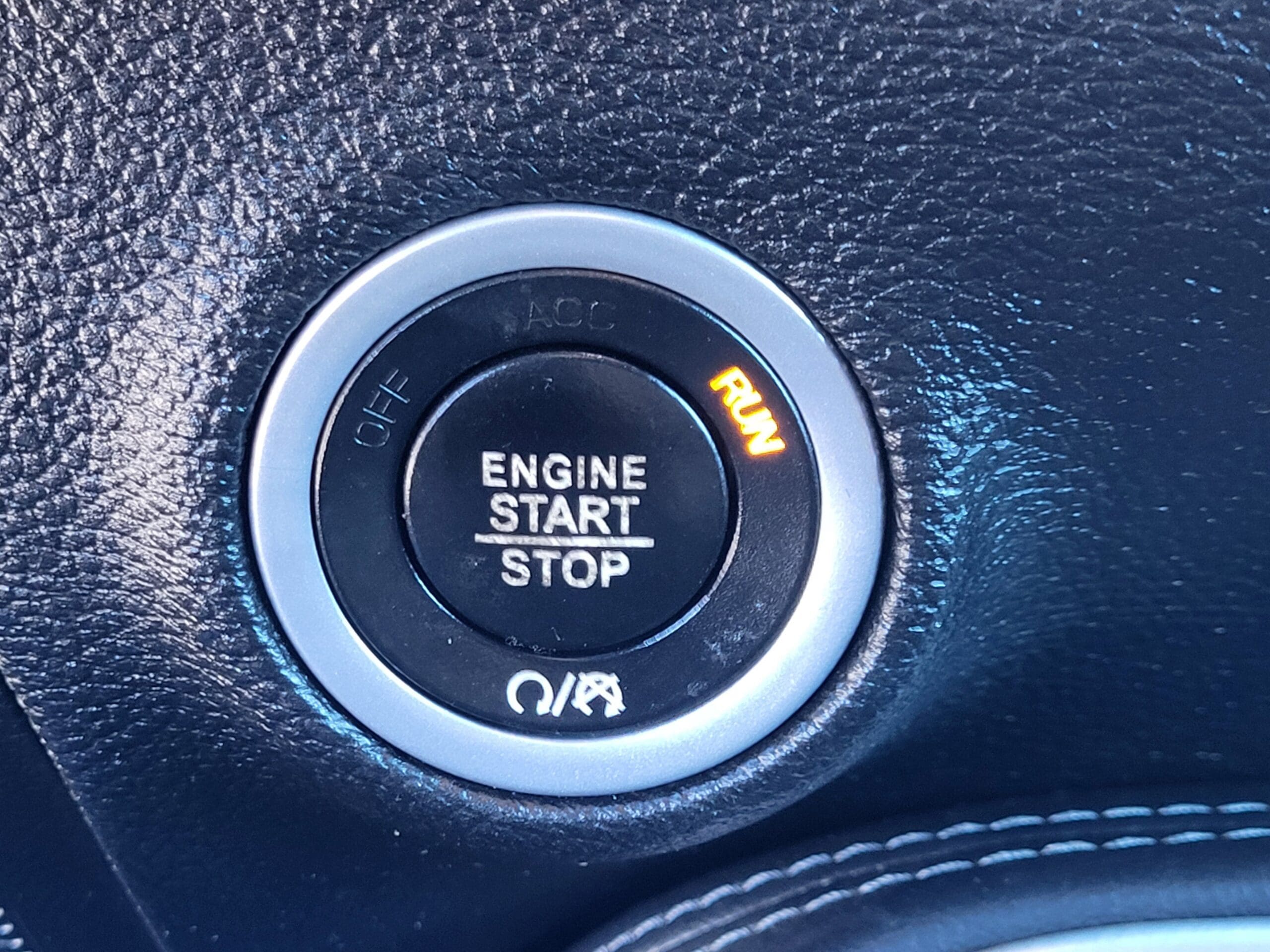 2021 Dodge Challenger - Image 23